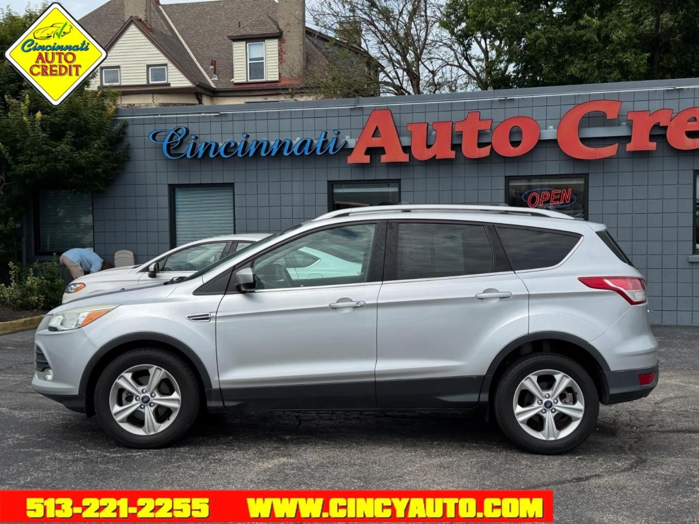 2014 Ingot Silver Metallic Ux Ford Escape SE (1FMCU0GX4EU) with an 1.6L EcoBoost 1.6L Turbo I4 178hp 184ft. lbs. Direct Injection engine, 6-Speed Shiftable Automatic transmission, located at 2813 Gilbert Avenue, Cincinnati, OH, 45206, (513) 221-2255, 39.130219, -84.489189- Photo#1
