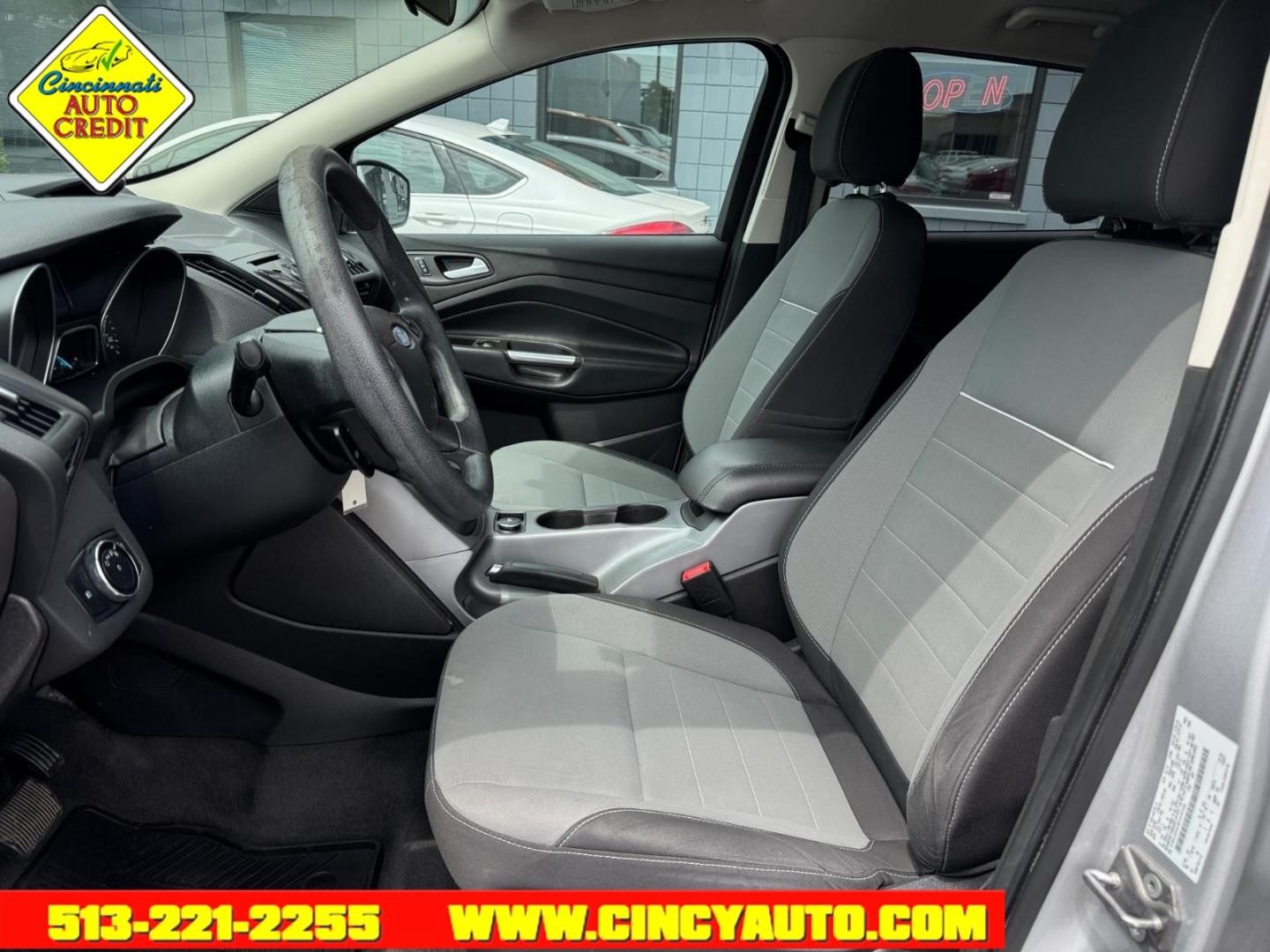 2014 Ingot Silver Metallic Ux Ford Escape SE (1FMCU0GX4EU) with an 1.6L EcoBoost 1.6L Turbo I4 178hp 184ft. lbs. Direct Injection engine, 6-Speed Shiftable Automatic transmission, located at 2813 Gilbert Avenue, Cincinnati, OH, 45206, (513) 221-2255, 39.130219, -84.489189- Photo#5