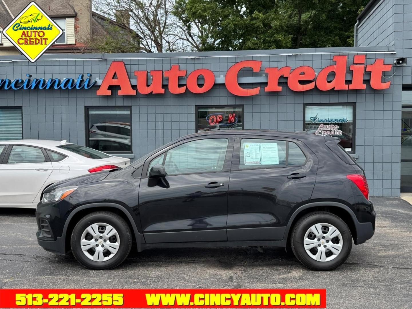 2018 Mosaic Black Metallic Gb8 Chevrolet Trax LS (3GNCJKSB4JL) with an 1.4L Ecotec 1.4L Turbo I4 138hp 148ft. lbs. Sequential Multiport Fuel Injection engine, 6-Speed Shiftable Automatic transmission, located at 2813 Gilbert Avenue, Cincinnati, OH, 45206, (513) 221-2255, 39.130219, -84.489189- Photo#1