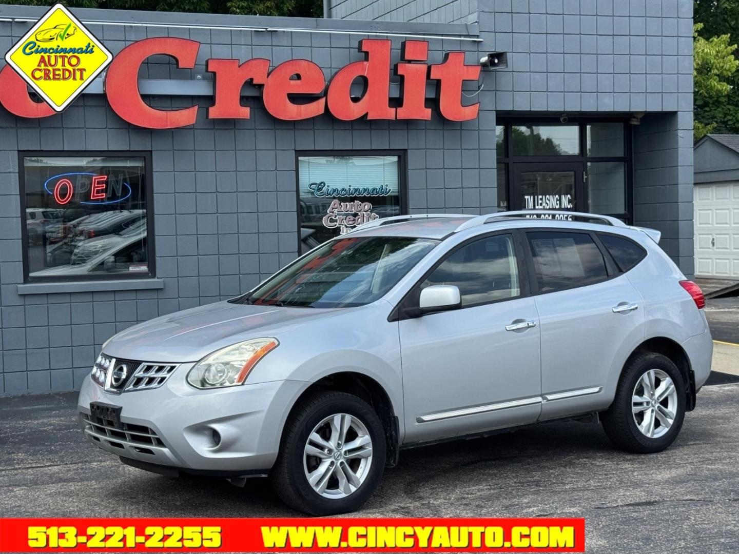 2012 Brilliant Silver K23 Nissan Rogue SV (JN8AS5MVXCW) with an 2.5L 2.5L I4 170hp 175ft. lbs. Sequential Multiport Fuel Injection engine, CVT transmission, located at 2813 Gilbert Avenue, Cincinnati, OH, 45206, (513) 221-2255, 39.130219, -84.489189- Photo#0