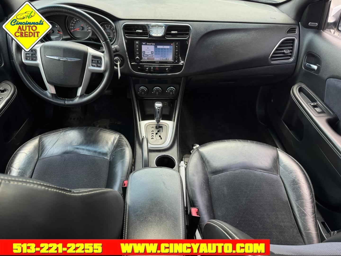 2013 Bright White Clear Coat Pw7 Chrysler 200 Limited (1C3CCBCG4DN) with an 3.6L Pentastar 3.6L Flex Fuel V6 283hp 260ft. lbs. Sequential Multiport Fuel Injection engine, 6-Speed Shiftable Automatic transmission, located at 2813 Gilbert Avenue, Cincinnati, OH, 45206, (513) 221-2255, 39.130219, -84.489189- Photo#3