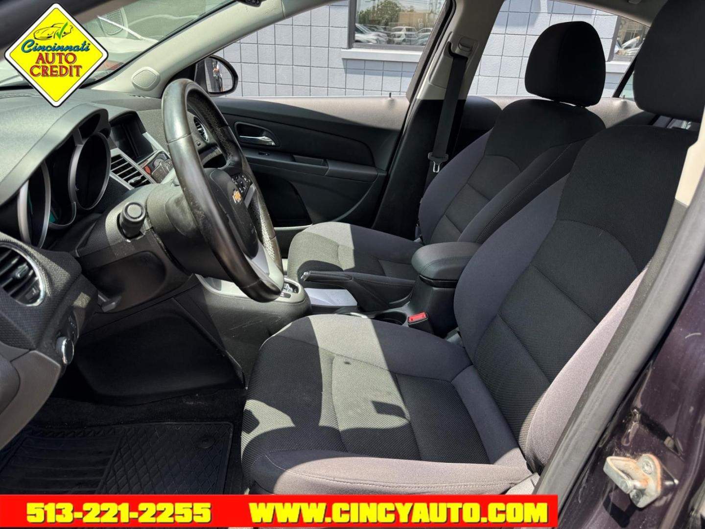 2014 Atlantis Blue Metallic Gwy Chevrolet Cruze 1LT Auto (1G1PC5SBXE7) with an 1.4L Ecotec 1.4L Turbo I4 138hp 148ft. lbs. Sequential Multiport Fuel Injection engine, 6-Speed Shiftable Automatic transmission, located at 2813 Gilbert Avenue, Cincinnati, OH, 45206, (513) 221-2255, 39.130219, -84.489189- Photo#5