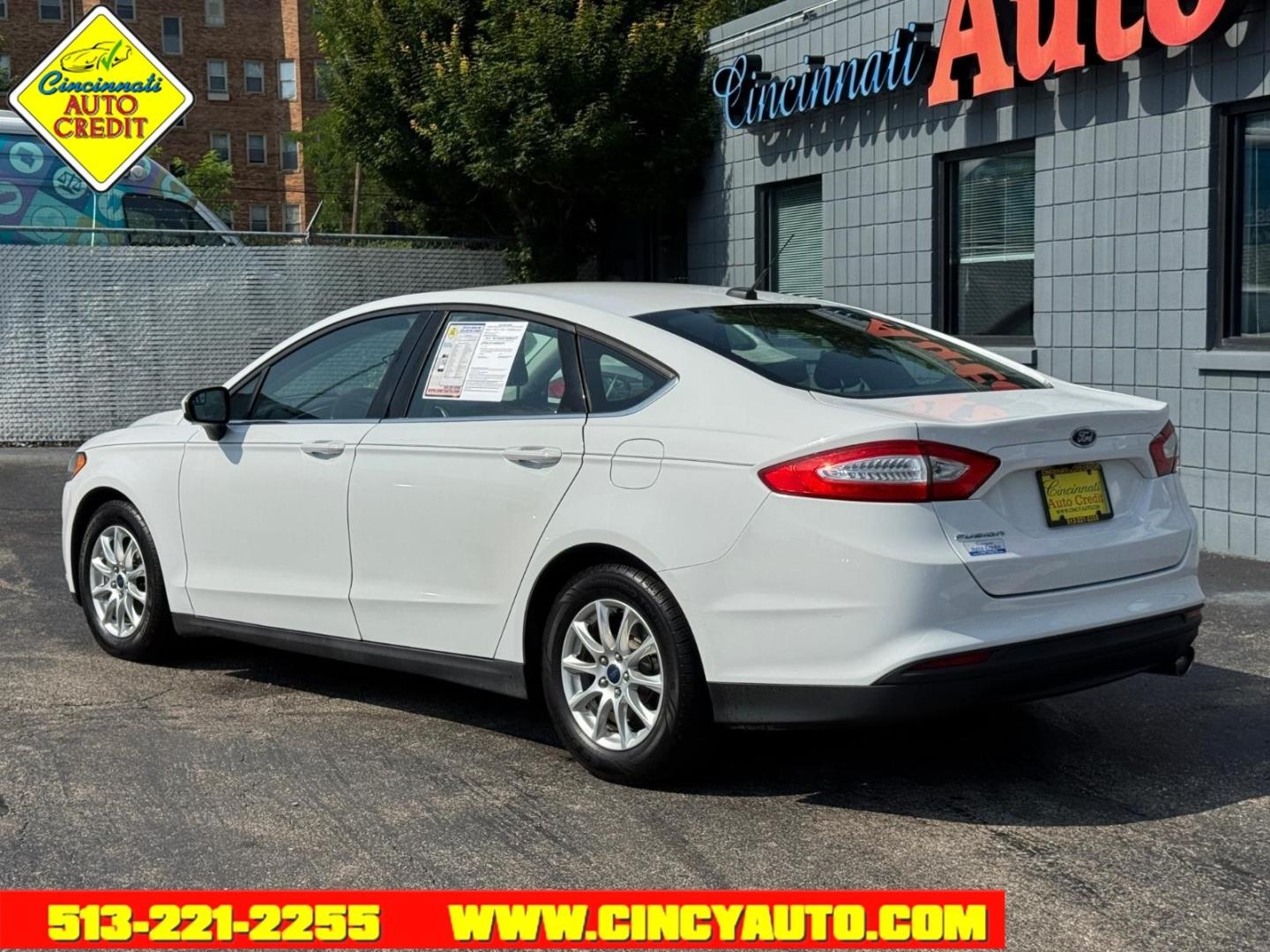 2015 Oxford White Yz Ford Fusion S (3FA6P0G77FR) with an 2.5L 2.5L I4 175hp 175ft. lbs. Sequential Multiport Fuel Injection engine, 6-Speed Shiftable Automatic transmission, located at 2813 Gilbert Avenue, Cincinnati, OH, 45206, (513) 221-2255, 39.130219, -84.489189- Photo#2