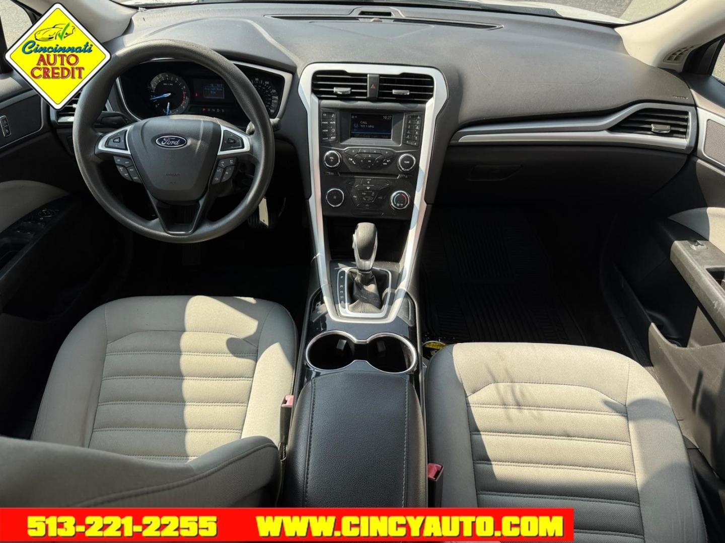 2015 Oxford White Yz Ford Fusion S (3FA6P0G77FR) with an 2.5L 2.5L I4 175hp 175ft. lbs. Sequential Multiport Fuel Injection engine, 6-Speed Shiftable Automatic transmission, located at 2813 Gilbert Avenue, Cincinnati, OH, 45206, (513) 221-2255, 39.130219, -84.489189- Photo#3