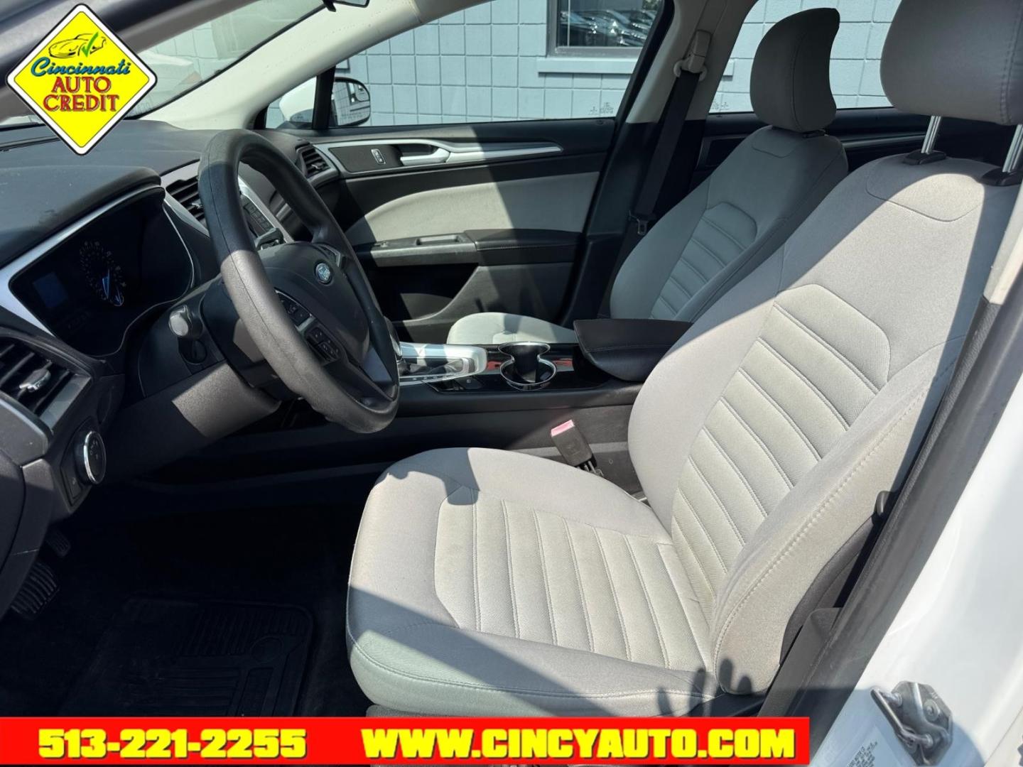 2015 Oxford White Yz Ford Fusion S (3FA6P0G77FR) with an 2.5L 2.5L I4 175hp 175ft. lbs. Sequential Multiport Fuel Injection engine, 6-Speed Shiftable Automatic transmission, located at 2813 Gilbert Avenue, Cincinnati, OH, 45206, (513) 221-2255, 39.130219, -84.489189- Photo#5