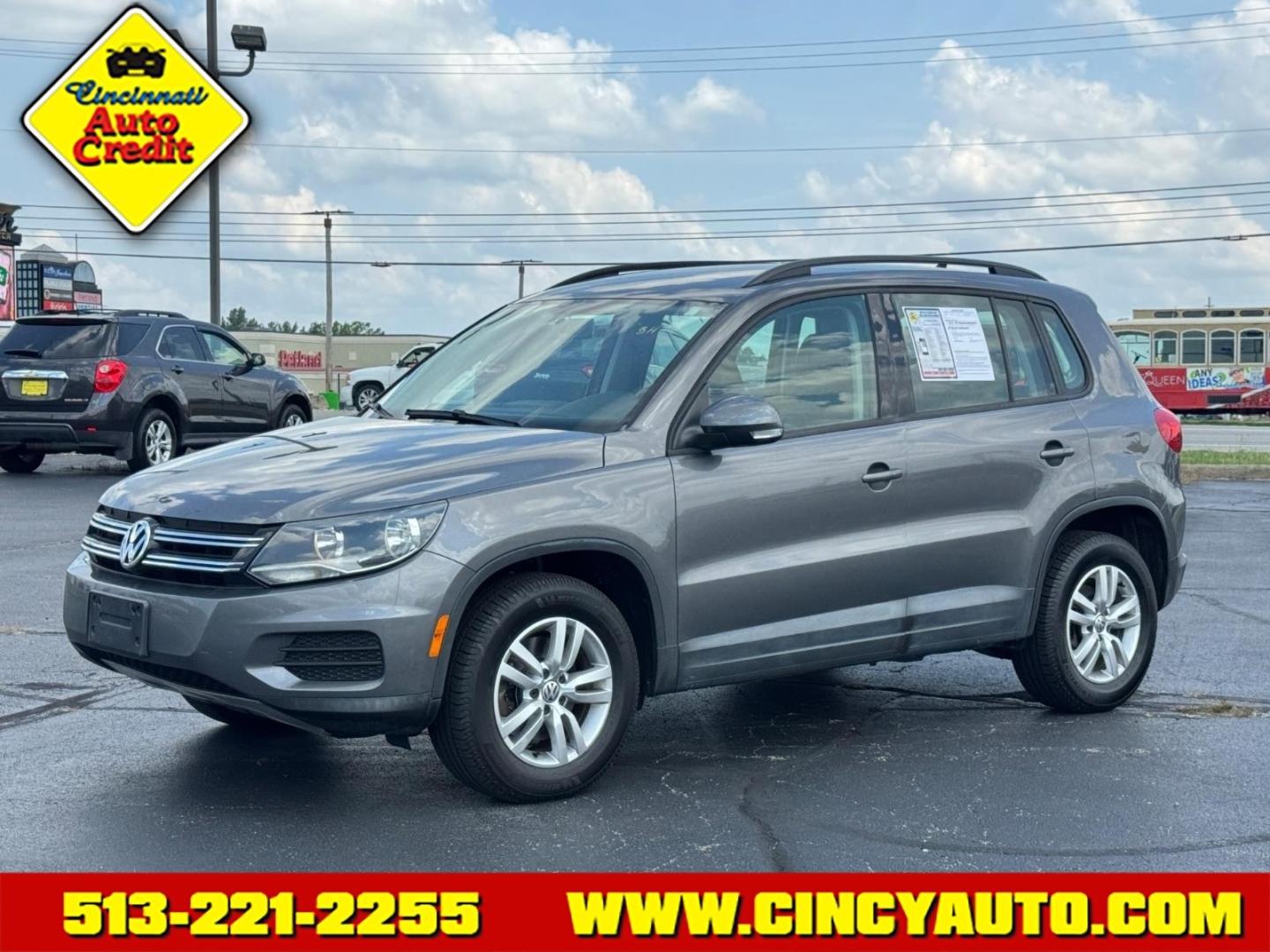 2015 Pepper Gray Metallic U5u5 Volkswagen Tiguan SE 4Motion (WVGBV7AX9FW) with an 2.0L 2.0L Turbo I4 200hp 207ft. lbs. Direct Injection engine, 6-speed Automatic with Tiptronic transmission, located at 5489 Dixie Highway, Fairfield, OH, 45014, (513) 221-2255, 39.333084, -84.523834- Photo#0
