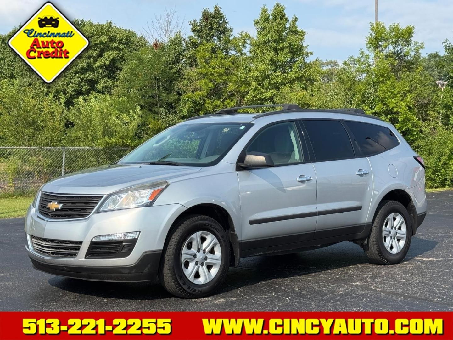 2017 Silver Ice Metallic 17u Chevrolet Traverse LS (1GNKRFKD0HJ) with an 3.6L 3.6L V6 281hp 266ft. lbs. Direct Injection engine, 6-Speed Shiftable Automatic transmission, located at 5489 Dixie Highway, Fairfield, OH, 45014, (513) 221-2255, 39.333084, -84.523834- Photo#0