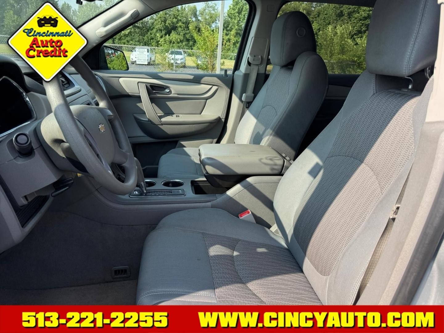 2017 Silver Ice Metallic 17u Chevrolet Traverse LS (1GNKRFKD0HJ) with an 3.6L 3.6L V6 281hp 266ft. lbs. Direct Injection engine, 6-Speed Shiftable Automatic transmission, located at 5489 Dixie Highway, Fairfield, OH, 45014, (513) 221-2255, 39.333084, -84.523834- Photo#5