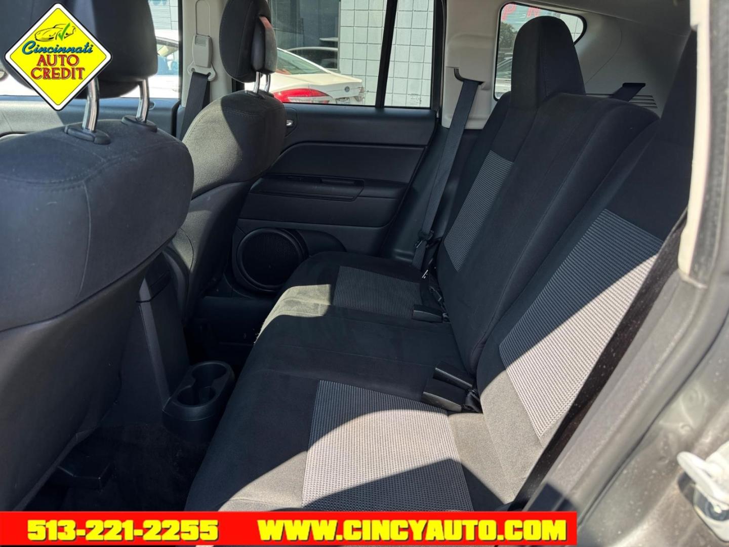 2013 Mineral Gray Metallic Clear Coat Jeep Compass Latitude (1C4NJDEB8DD) with an 2.4L 2.4L I4 172hp 165ft. lbs. Sequential Multiport Fuel Injection engine, CVT transmission, located at 2813 Gilbert Avenue, Cincinnati, OH, 45206, (513) 221-2255, 39.130219, -84.489189- Photo#4