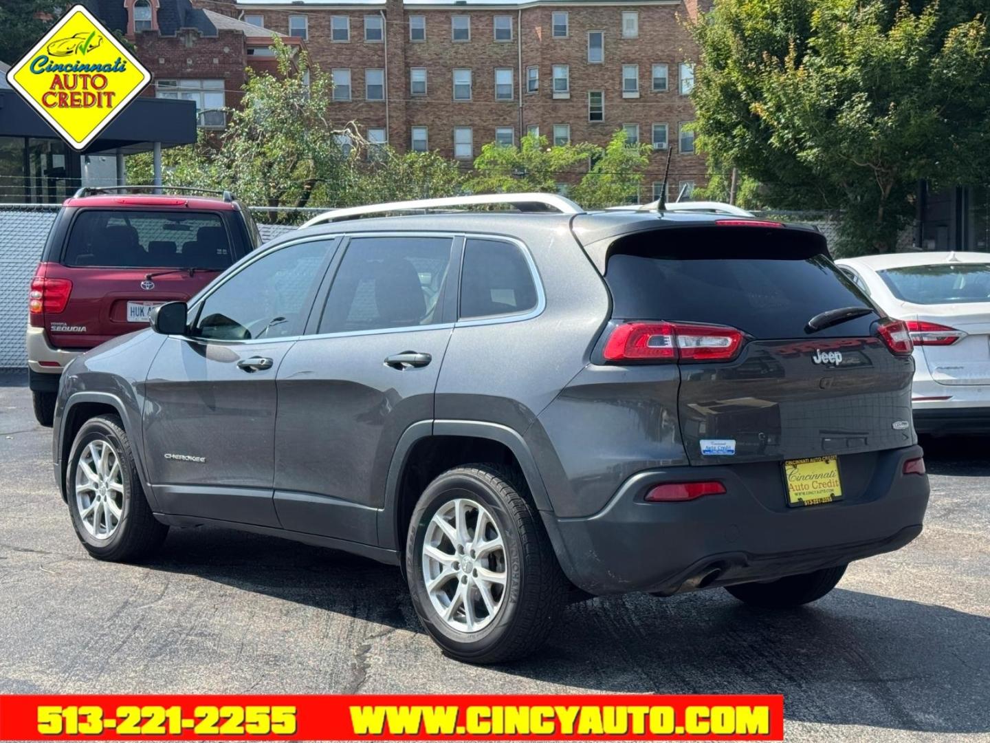 2016 Granite Crystal Metallic Clear Coat Pau Jeep Cherokee Latitude (1C4PJLCB0GW) with an 2.4L 2.4L I4 180hp 171ft. lbs. Fuel Injected engine, 9-Speed Shiftable Automatic transmission, located at 2813 Gilbert Avenue, Cincinnati, OH, 45206, (513) 221-2255, 39.130219, -84.489189- Photo#2