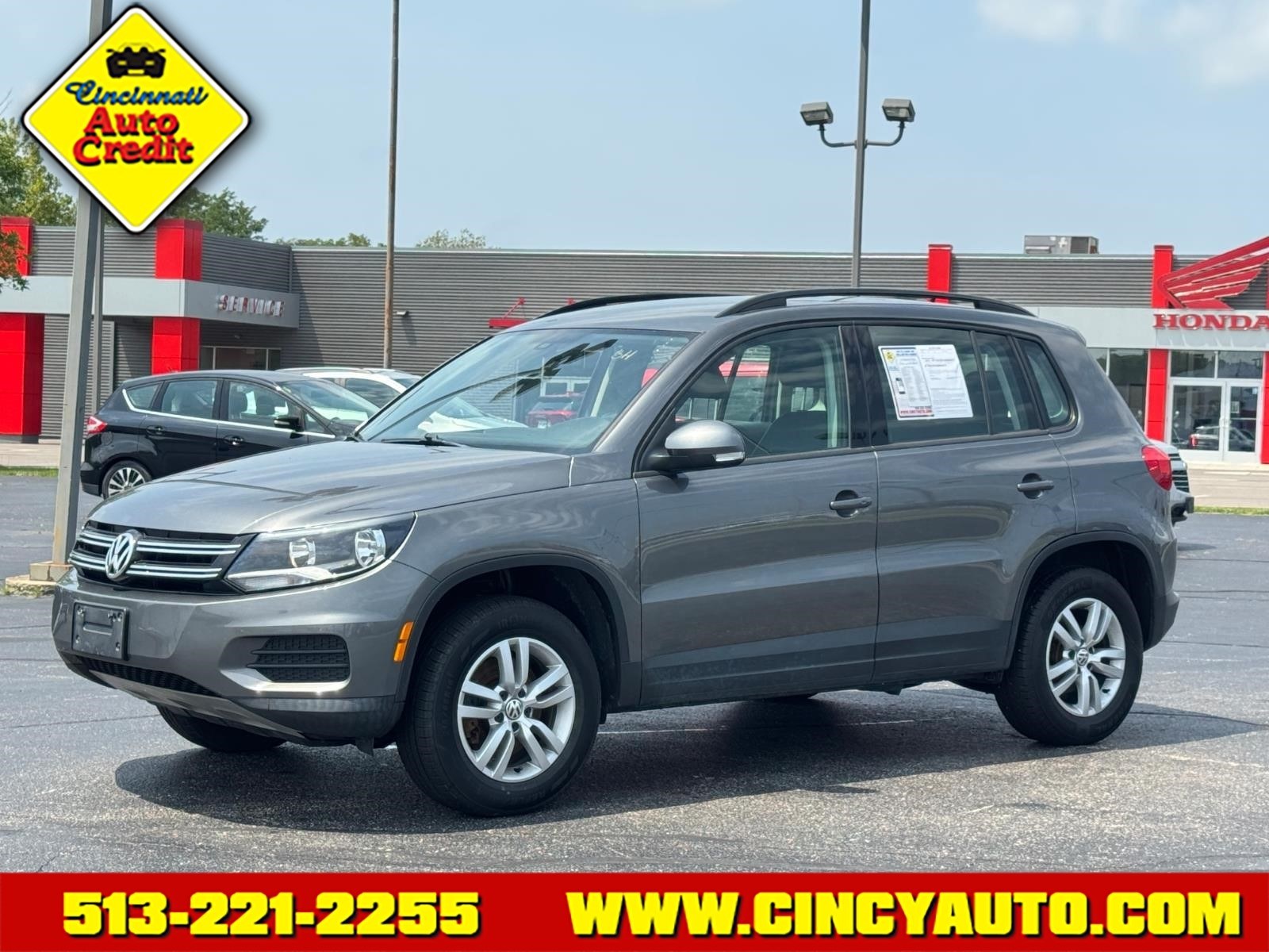 photo of 2016 Volkswagen Tiguan 2.0T SEL 4Motion