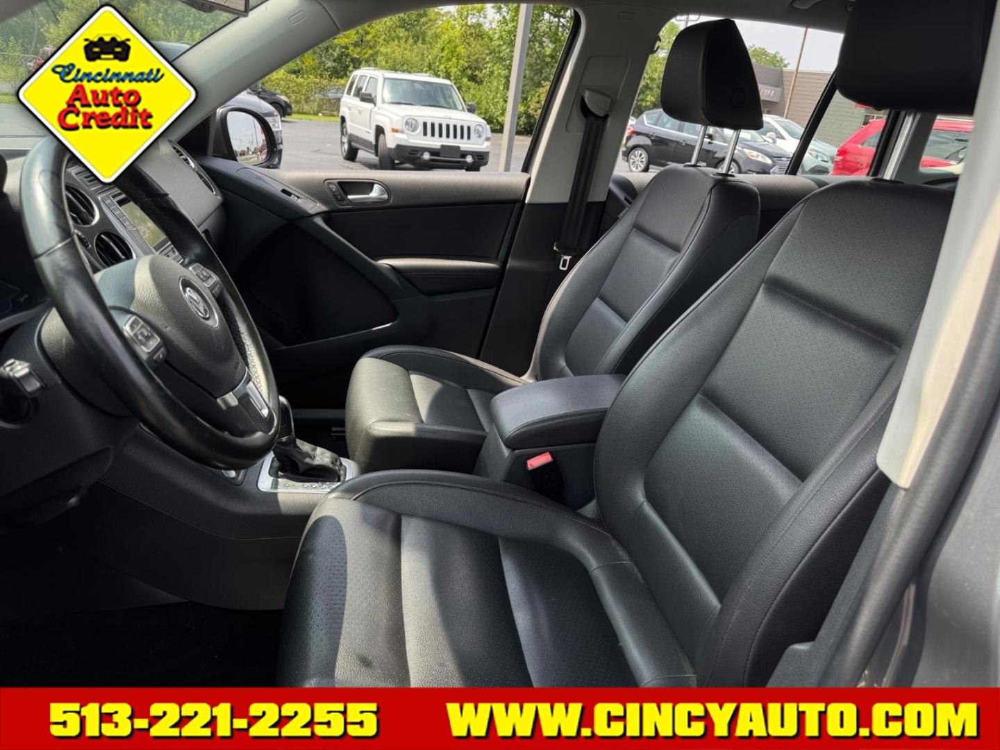 2016 Pepper Grey Metallic U5u5 Volkswagen Tiguan 2.0T SEL 4Motion (WVGBV7AXXGW) with an 2.0L 2.0L Turbo I4 200hp 207ft. lbs. Fuel Injected engine, 6-speed Automatic with Tiptronic transmission, located at 5489 Dixie Highway, Fairfield, OH, 45014, (513) 221-2255, 39.333084, -84.523834- Photo#5