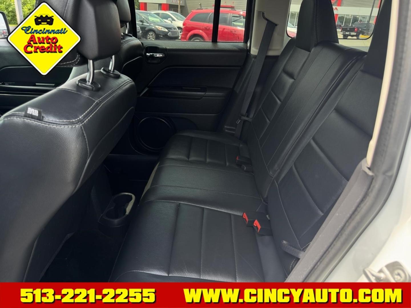 2016 Bright White Clear Coat Pw7 Jeep Patriot Latitude (1C4NJRFB2GD) with an 2.4L 2.4L I4 172hp 165ft. lbs. Fuel Injected engine, 6-Speed Shiftable Automatic transmission, located at 5489 Dixie Highway, Fairfield, OH, 45014, (513) 221-2255, 39.333084, -84.523834- Photo#4