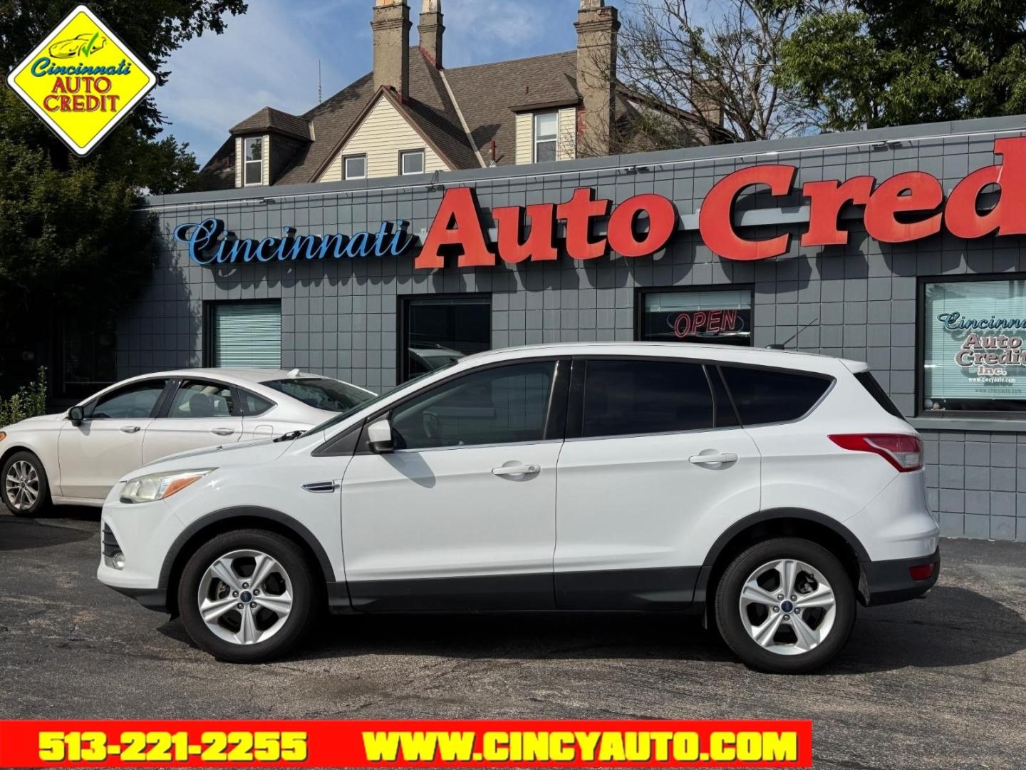 2015 Oxford White Yz Ford Escape SE (1FMCU0GX6FU) with an 1.6L EcoBoost 1.6L Turbo I4 178hp 184ft. lbs. Direct Injection engine, 6-Speed Shiftable Automatic transmission, located at 2813 Gilbert Avenue, Cincinnati, OH, 45206, (513) 221-2255, 39.130219, -84.489189- Photo#1