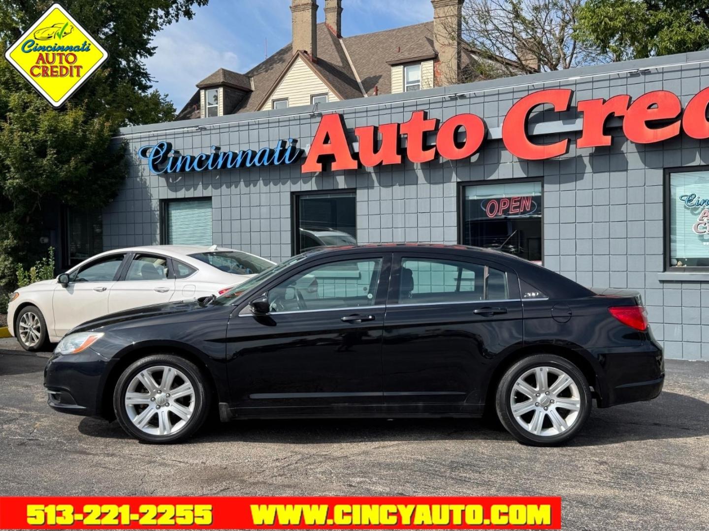 2012 Black Clear Coat Px8 Chrysler 200 Touring (1C3CCBBG1CN) with an 3.6L Pentastar 3.6L Flex Fuel V6 283hp 260ft. lbs. Sequential Multiport Fuel Injection engine, 6-Speed Shiftable Automatic transmission, located at 2813 Gilbert Avenue, Cincinnati, OH, 45206, (513) 221-2255, 39.130219, -84.489189- Photo#1