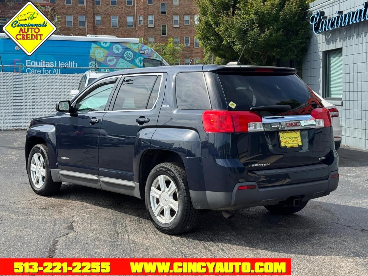 2015 Dark Sapphire Blue Metallic G1m GMC Terrain SLE-1 (2GKFLVEKXF6) with an 2.4L Ecotec 2.4L I4 182hp 172ft. lbs. Direct Injection engine, 6-Speed Shiftable Automatic transmission, located at 2813 Gilbert Avenue, Cincinnati, OH, 45206, (513) 221-2255, 39.130219, -84.489189- Photo#2