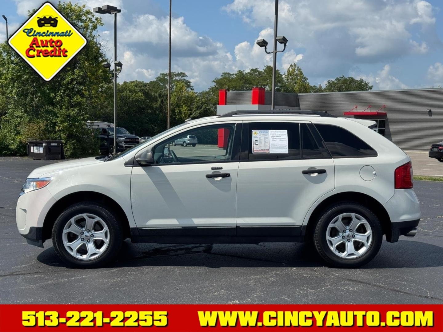 2013 White Suede Ford Edge SE (2FMDK4GC5DB) with an 3.5L 3.5L V6 285hp 253ft. lbs. Sequential Multiport Fuel Injection engine, 6-Speed Shiftable Automatic transmission, located at 5489 Dixie Highway, Fairfield, OH, 45014, (513) 221-2255, 39.333084, -84.523834- Photo#1