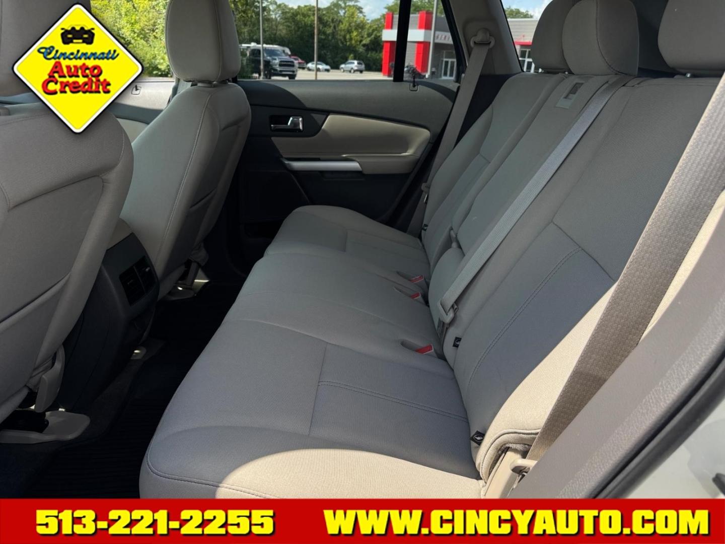 2013 White Suede Ford Edge SE (2FMDK4GC5DB) with an 3.5L 3.5L V6 285hp 253ft. lbs. Sequential Multiport Fuel Injection engine, 6-Speed Shiftable Automatic transmission, located at 5489 Dixie Highway, Fairfield, OH, 45014, (513) 221-2255, 39.333084, -84.523834- Photo#4
