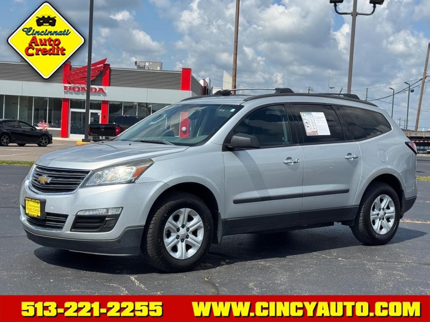 2016 Silver Ice Metallic 17u Chevrolet Traverse LS (1GNKRFED6GJ) with an 3.6L 3.6L V6 281hp 266ft. lbs. Direct Injection engine, 6-Speed Shiftable Automatic transmission, located at 5489 Dixie Highway, Fairfield, OH, 45014, (513) 221-2255, 39.333084, -84.523834- Photo#0