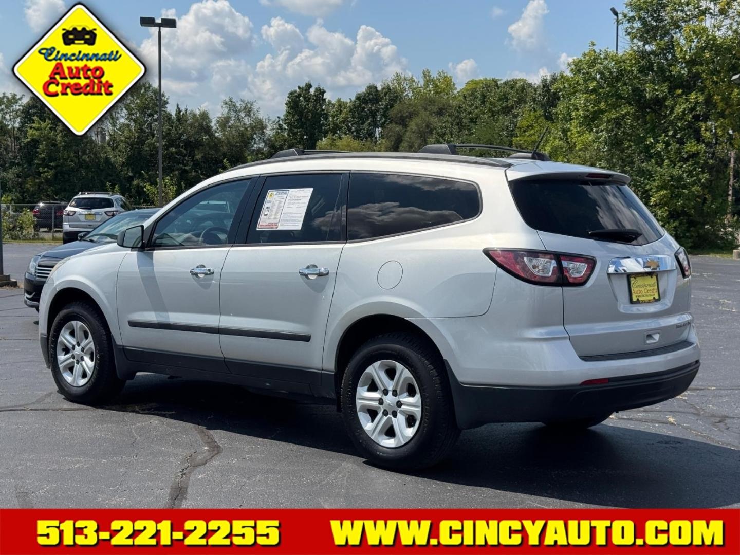 2016 Silver Ice Metallic 17u Chevrolet Traverse LS (1GNKRFED6GJ) with an 3.6L 3.6L V6 281hp 266ft. lbs. Direct Injection engine, 6-Speed Shiftable Automatic transmission, located at 5489 Dixie Highway, Fairfield, OH, 45014, (513) 221-2255, 39.333084, -84.523834- Photo#2