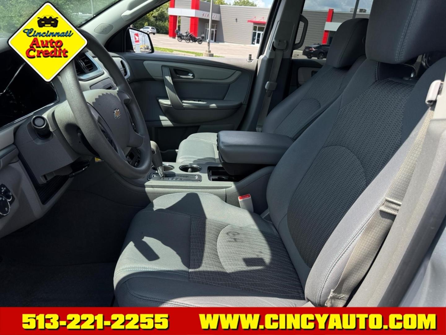 2016 Silver Ice Metallic 17u Chevrolet Traverse LS (1GNKRFED6GJ) with an 3.6L 3.6L V6 281hp 266ft. lbs. Direct Injection engine, 6-Speed Shiftable Automatic transmission, located at 5489 Dixie Highway, Fairfield, OH, 45014, (513) 221-2255, 39.333084, -84.523834- Photo#5