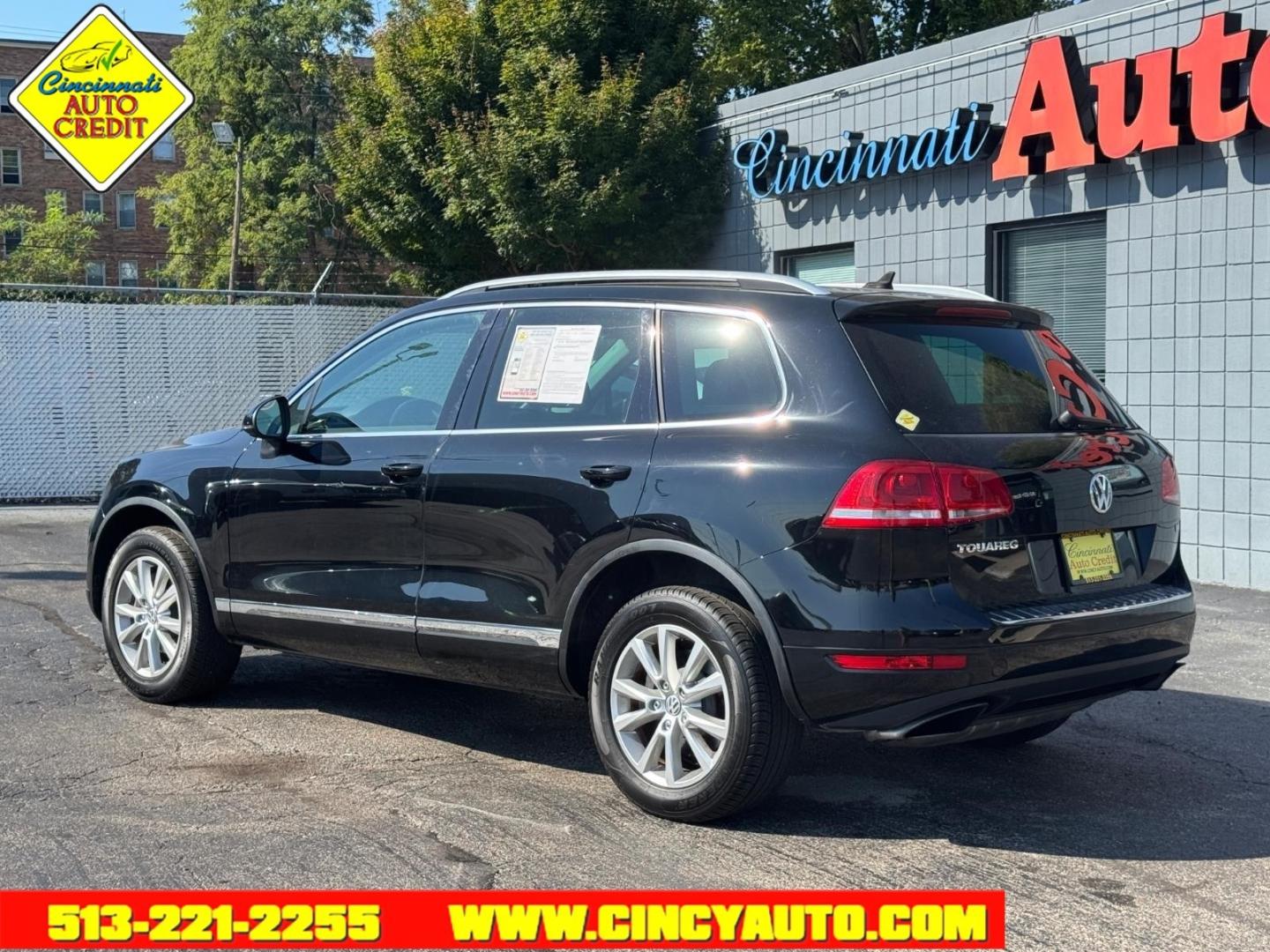 2013 Black Uni A1a1 Volkswagen Touareg VR6 Lux (WVGEF9BP5DD) with an 3.6L 3.6L V6 280hp 266ft. lbs. Fuel Injected engine, 8-Speed Shiftable Automatic transmission, located at 2813 Gilbert Avenue, Cincinnati, OH, 45206, (513) 221-2255, 39.130219, -84.489189- Photo#2