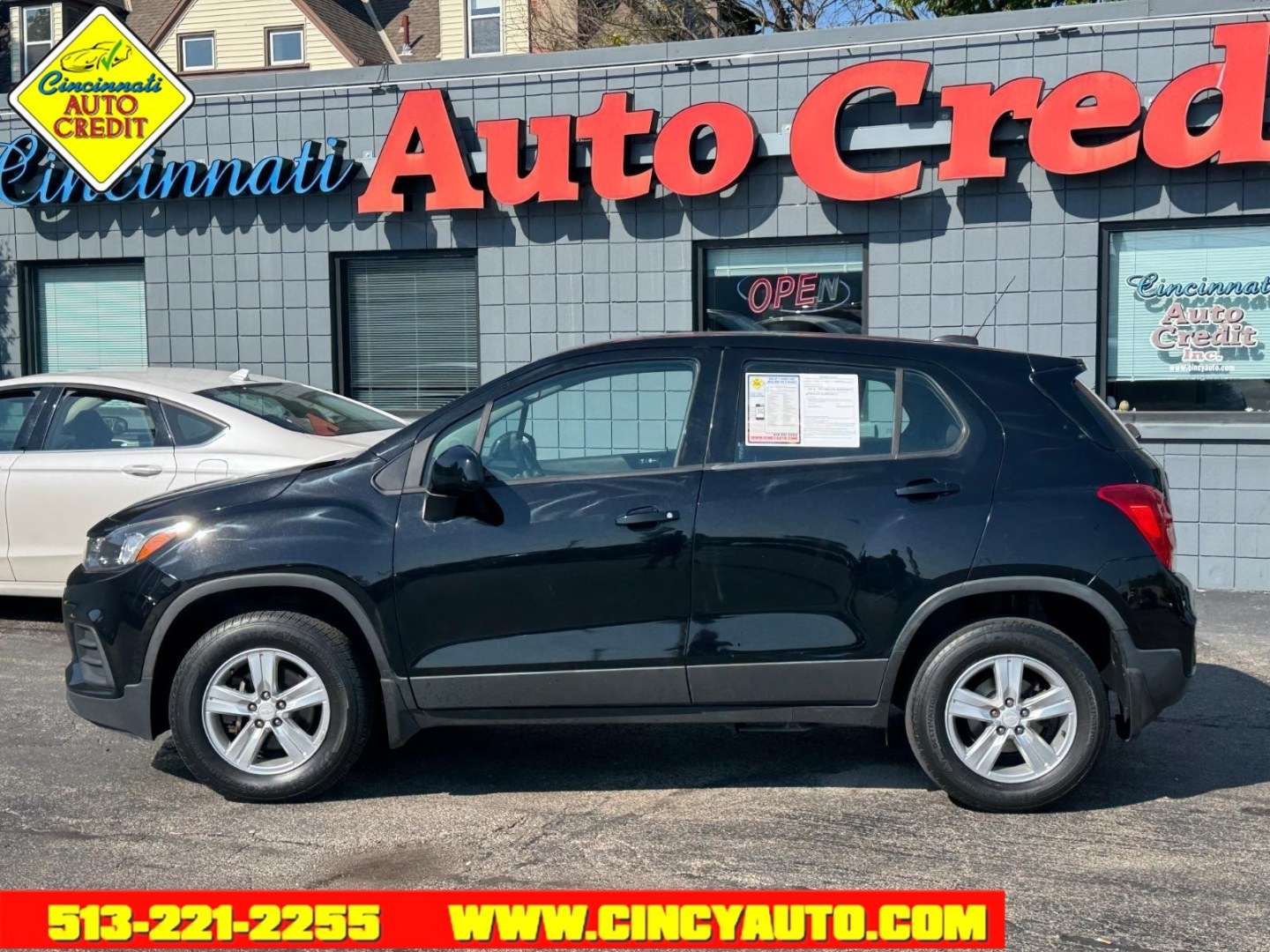 2017 Mosaic Black Metallic Gb8 Chevrolet Trax LS (3GNCJNSB0HL) with an 1.4L Ecotec 1.4L Turbo I4 138hp 148ft. lbs. Sequential Multiport Fuel Injection engine, 6-Speed Shiftable Automatic transmission, located at 2813 Gilbert Avenue, Cincinnati, OH, 45206, (513) 221-2255, 39.130219, -84.489189- Photo#1