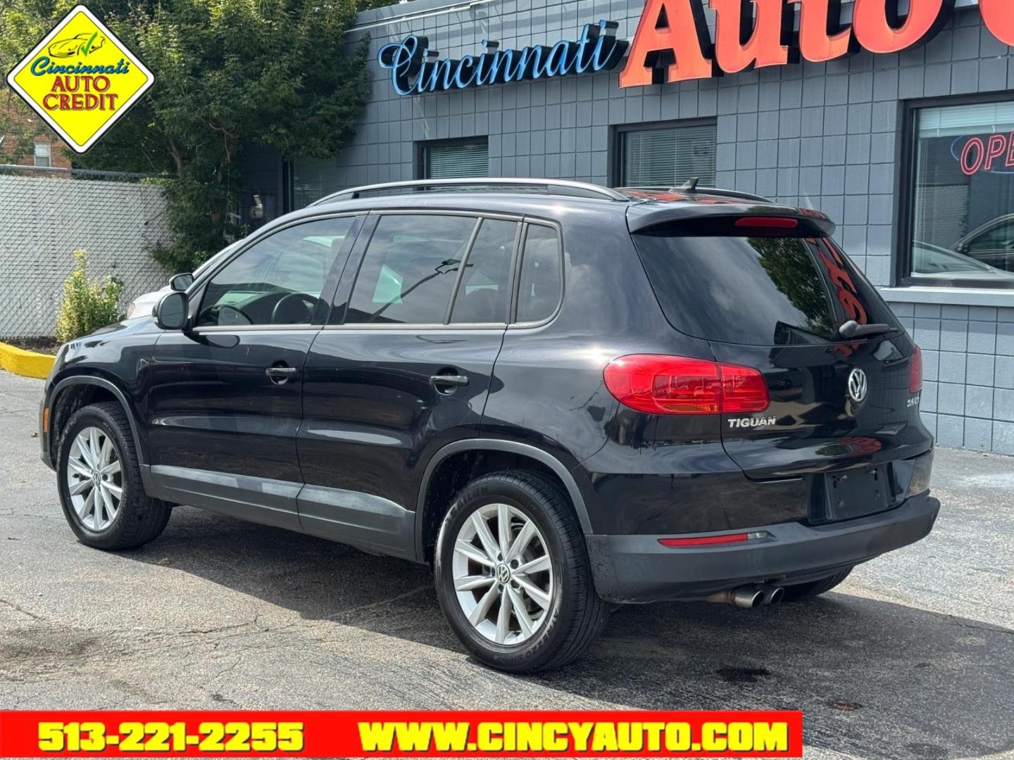 2015 Deep Black Pearl Metallic Volkswagen Tiguan SEL (WVGAV7AX7FW) with an 2.0L 2.0L Turbo I4 200hp 207ft. lbs. Fuel Injected engine, 6-speed Automatic with Tiptronic transmission, located at 2813 Gilbert Avenue, Cincinnati, OH, 45206, (513) 221-2255, 39.130219, -84.489189- Photo#2
