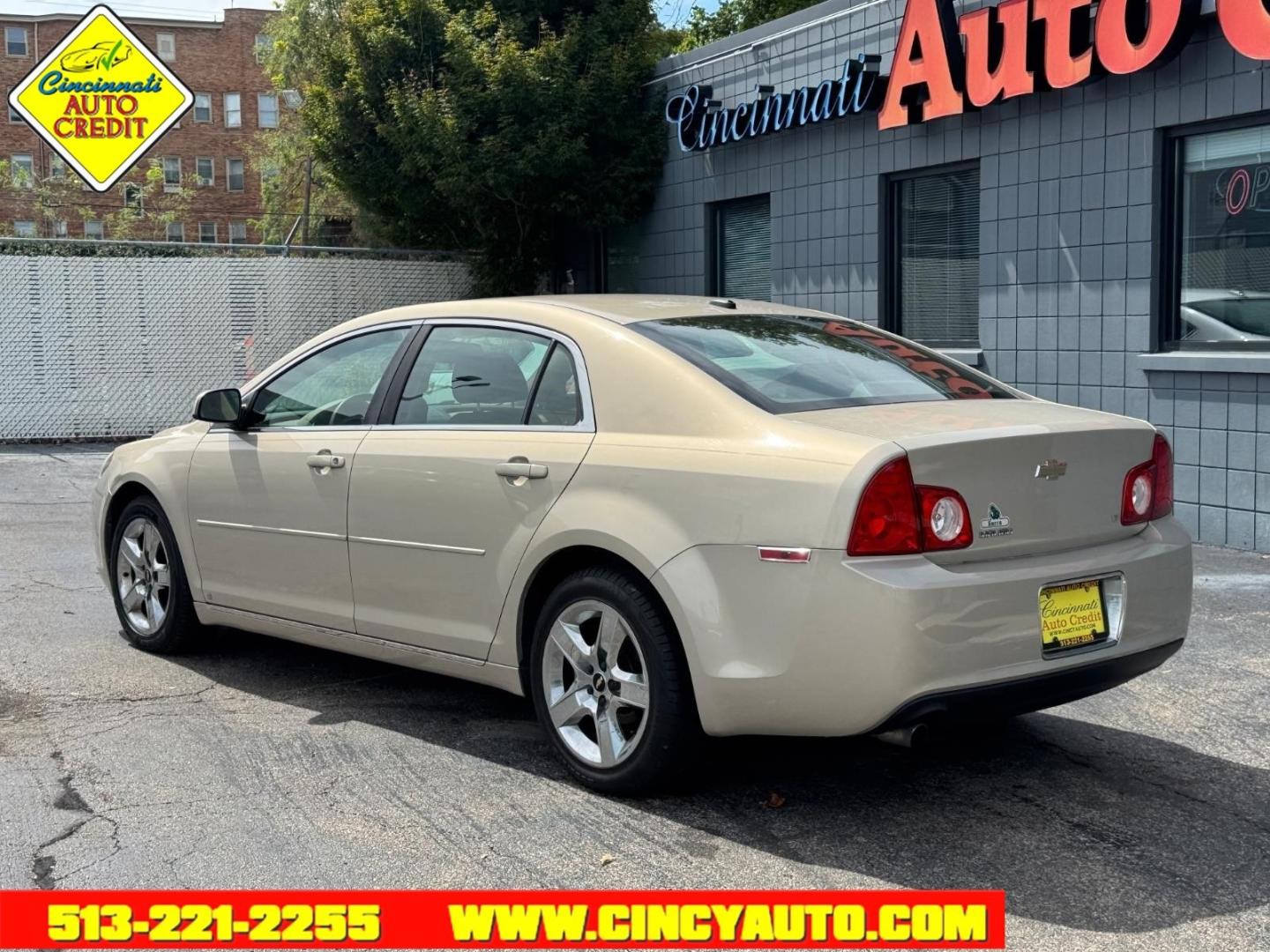 2009 Gold Mist Metallic Chevrolet Malibu LT (1G1ZH57B594) with an 2.4L Ecotec 2.4L I4 169hp 160ft. lbs. Sequential Multiport Fuel Injection engine, 4-Speed Automatic transmission, located at 2813 Gilbert Avenue, Cincinnati, OH, 45206, (513) 221-2255, 39.130219, -84.489189- Photo#2