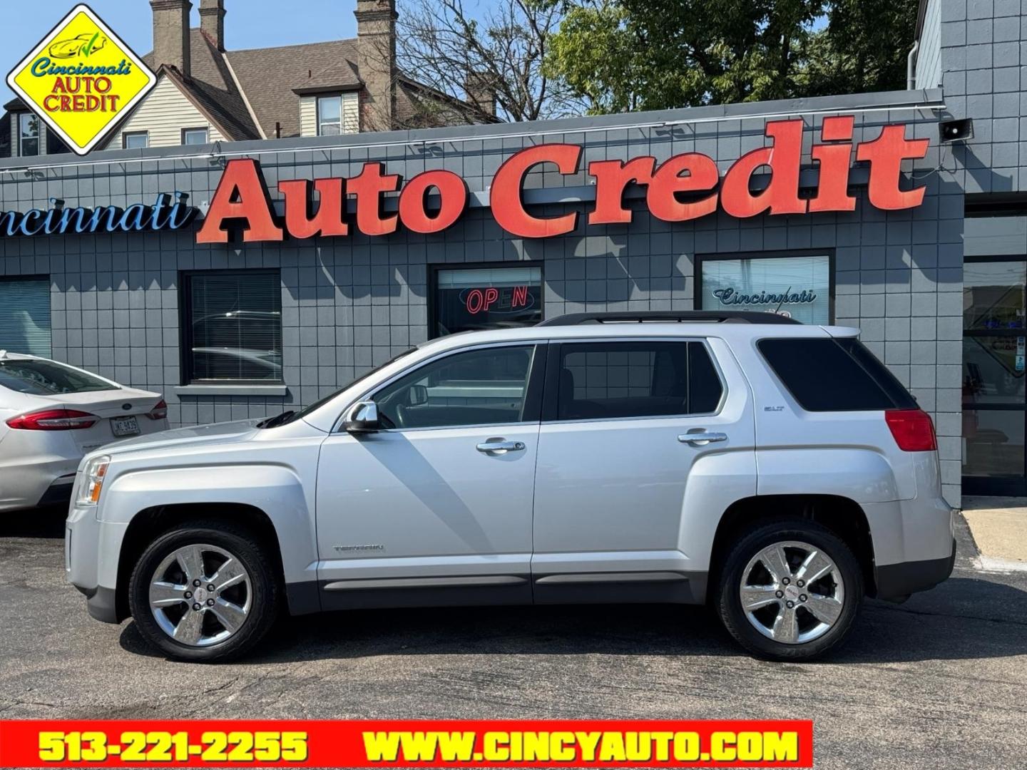 2015 Silver Sky Metallic GMC Terrain SLT-1 (2GKFLXEK1F6) with an 2.4L Ecotec 2.4L I4 182hp 172ft. lbs. Direct Injection engine, 6-Speed Shiftable Automatic transmission, located at 2813 Gilbert Avenue, Cincinnati, OH, 45206, (513) 221-2255, 39.130219, -84.489189- Photo#1