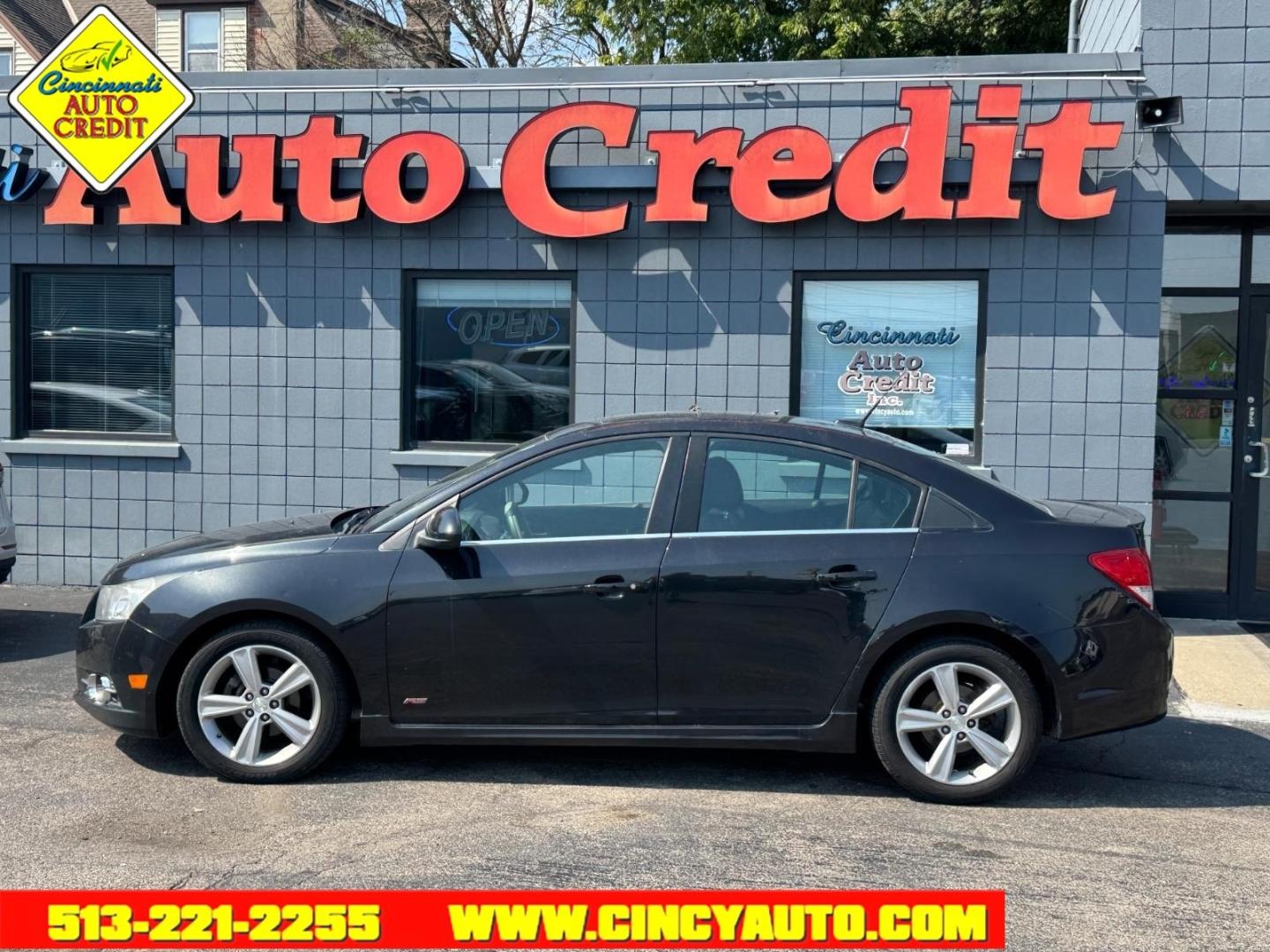2014 Black Granite Metallic Chevrolet Cruze 2LT Auto (1G1PE5SB6E7) with an 1.4L Ecotec 1.4L Turbo I4 138hp 148ft. lbs. Sequential Multiport Fuel Injection engine, 6-Speed Shiftable Automatic transmission, located at 2813 Gilbert Avenue, Cincinnati, OH, 45206, (513) 221-2255, 39.130219, -84.489189- Photo#1