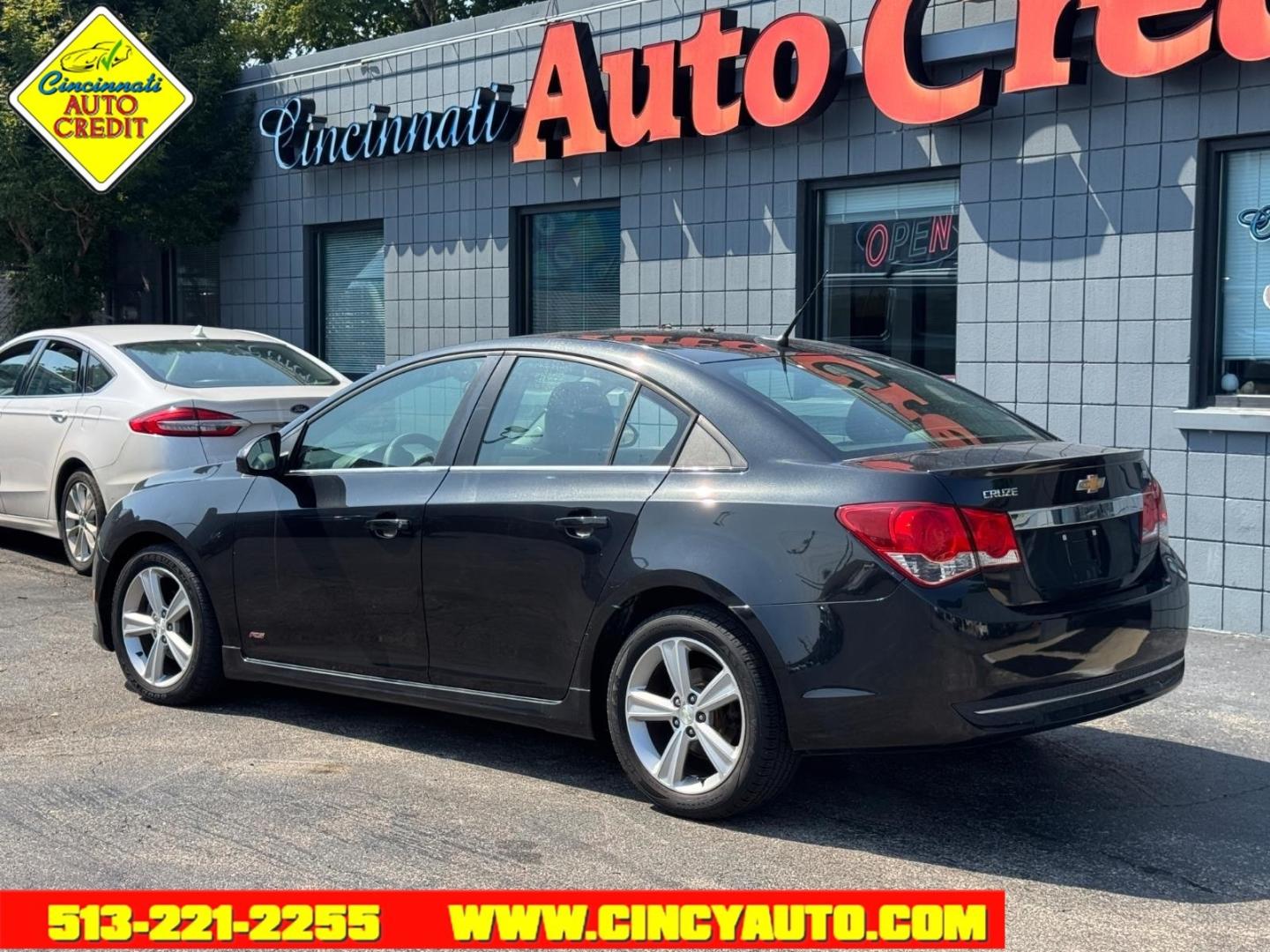 2014 Black Granite Metallic Chevrolet Cruze 2LT Auto (1G1PE5SB6E7) with an 1.4L Ecotec 1.4L Turbo I4 138hp 148ft. lbs. Sequential Multiport Fuel Injection engine, 6-Speed Shiftable Automatic transmission, located at 2813 Gilbert Avenue, Cincinnati, OH, 45206, (513) 221-2255, 39.130219, -84.489189- Photo#2