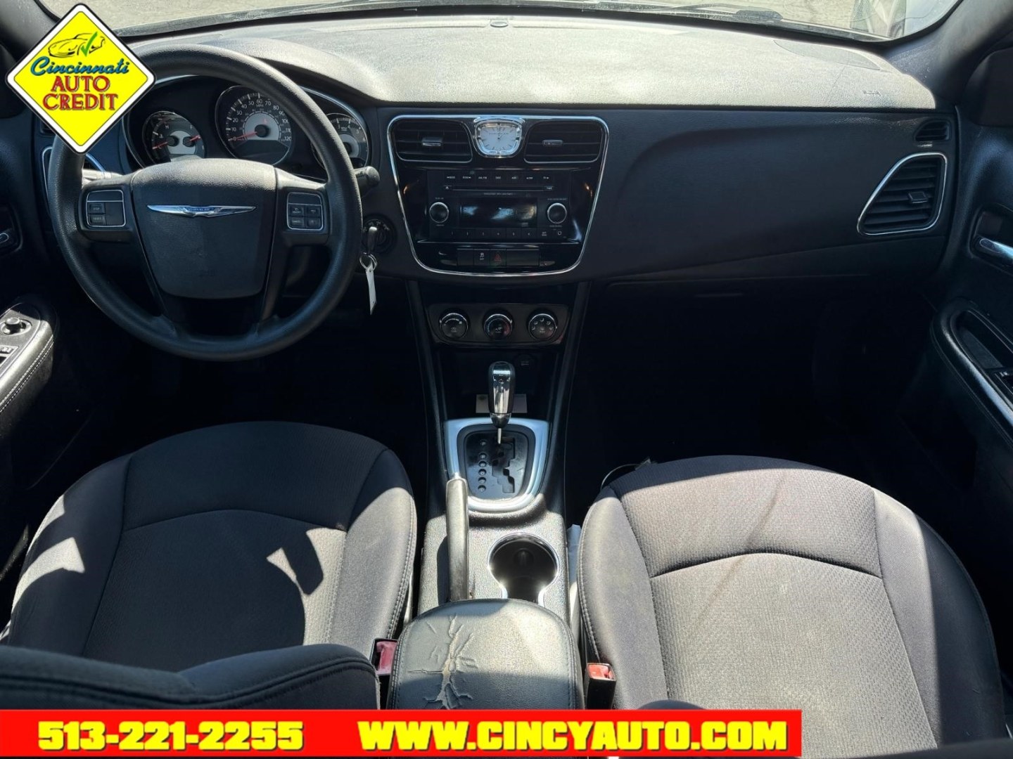 2013 Billet Silver Metallic Clear Coat Chrysler 200 LX (1C3CCBAB6DN) with an 2.4L 2.4L I4 173hp 166ft. lbs. Sequential Multiport Fuel Injection engine, 6-Speed Shiftable Automatic transmission, located at 2813 Gilbert Avenue, Cincinnati, OH, 45206, (513) 221-2255, 39.130219, -84.489189- Photo#3