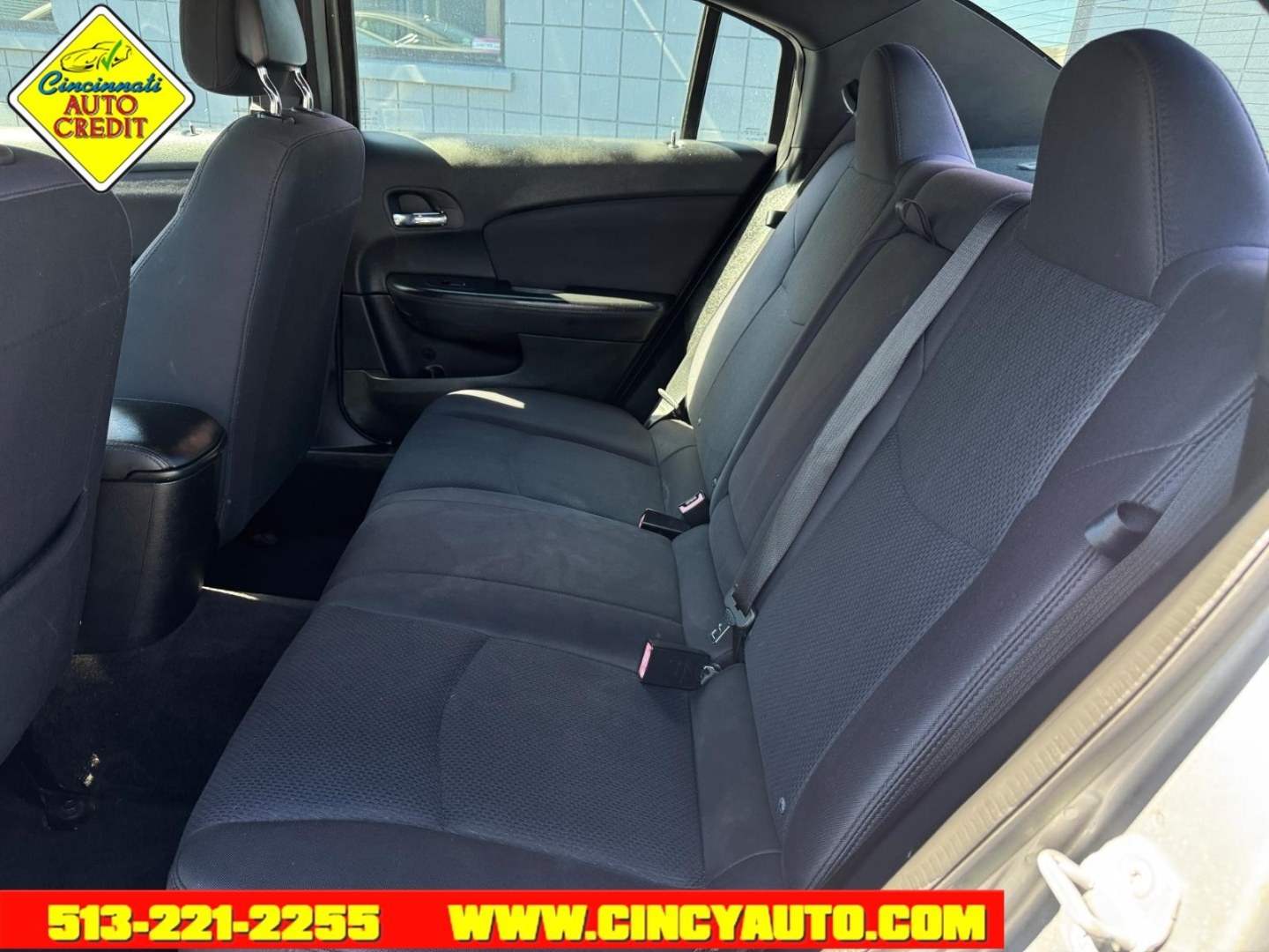 2013 Billet Silver Metallic Clear Coat Chrysler 200 LX (1C3CCBAB6DN) with an 2.4L 2.4L I4 173hp 166ft. lbs. Sequential Multiport Fuel Injection engine, 6-Speed Shiftable Automatic transmission, located at 2813 Gilbert Avenue, Cincinnati, OH, 45206, (513) 221-2255, 39.130219, -84.489189- Photo#4