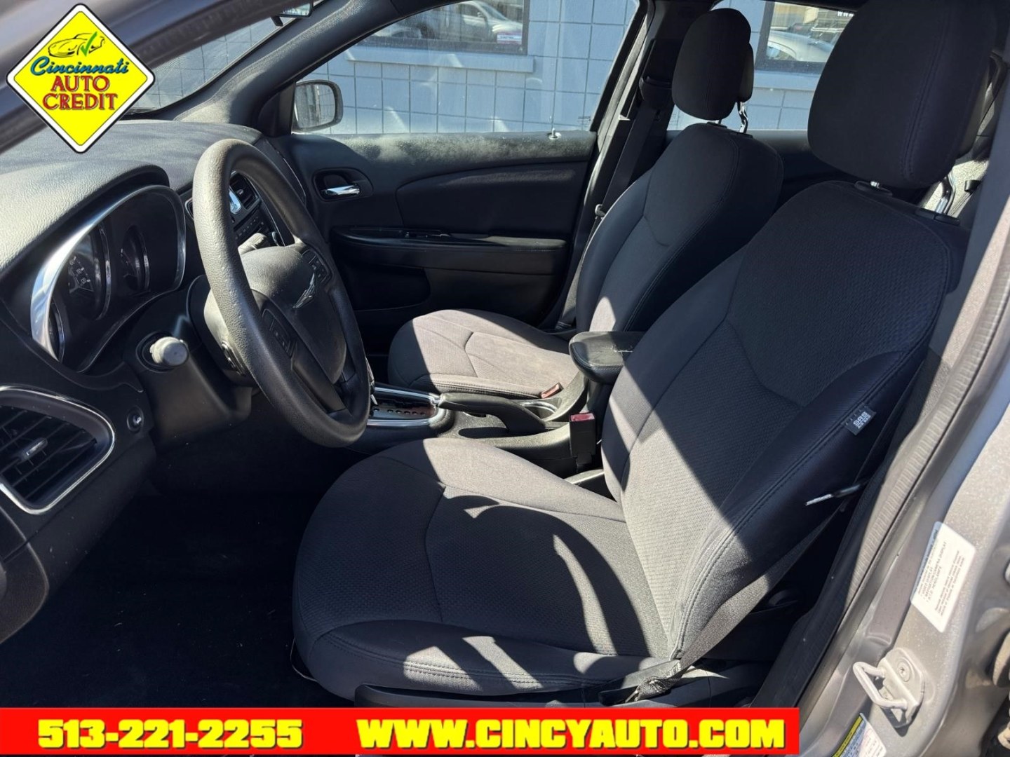 2013 Billet Silver Metallic Clear Coat Chrysler 200 LX (1C3CCBAB6DN) with an 2.4L 2.4L I4 173hp 166ft. lbs. Sequential Multiport Fuel Injection engine, 6-Speed Shiftable Automatic transmission, located at 2813 Gilbert Avenue, Cincinnati, OH, 45206, (513) 221-2255, 39.130219, -84.489189- Photo#5