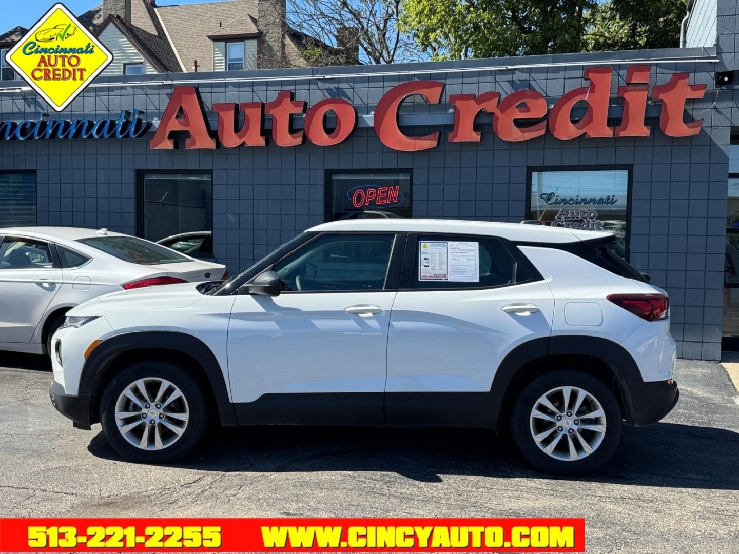 2022 Iridescent Pearl Tricoat Chevrolet Trailblazer LS (KL79MMS29NB) with an 1.2L ECOTEC 1.2L Turbo I3 137hp 162ft. lbs. Direct Injection engine, CVT transmission, located at 2813 Gilbert Avenue, Cincinnati, OH, 45206, (513) 221-2255, 39.130219, -84.489189- Photo#1