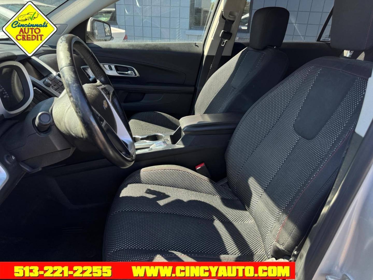 2015 Silver Ice Metallic Gan Chevrolet Equinox LT (2GNALBEK5F1) with an 2.4L 2.4L I4 182hp 172ft. lbs. Direct Injection engine, 6-Speed Shiftable Automatic transmission, located at 2813 Gilbert Avenue, Cincinnati, OH, 45206, (513) 221-2255, 39.130219, -84.489189- Photo#5