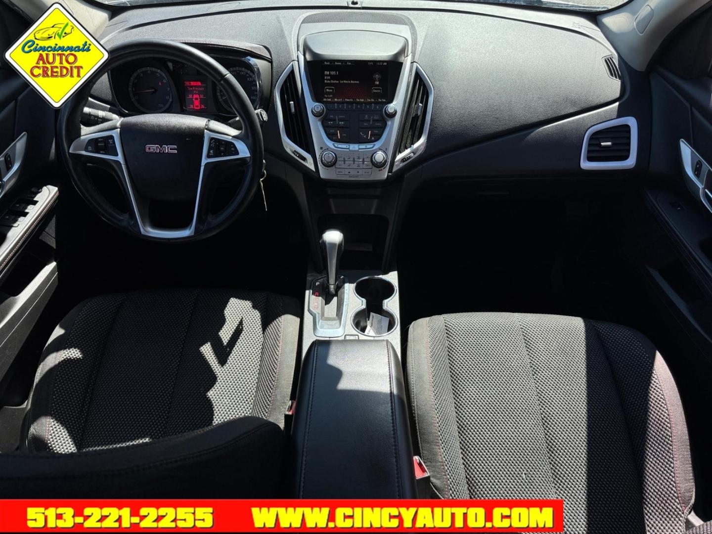 2014 Summit White Gaz GMC Terrain SLE-2 (2GKFLRE30E6) with an 3.6L 3.6L V6 301hp 272ft. lbs. Direct Injection engine, 6-Speed Shiftable Automatic transmission, located at 2813 Gilbert Avenue, Cincinnati, OH, 45206, (513) 221-2255, 39.130219, -84.489189- Photo#3