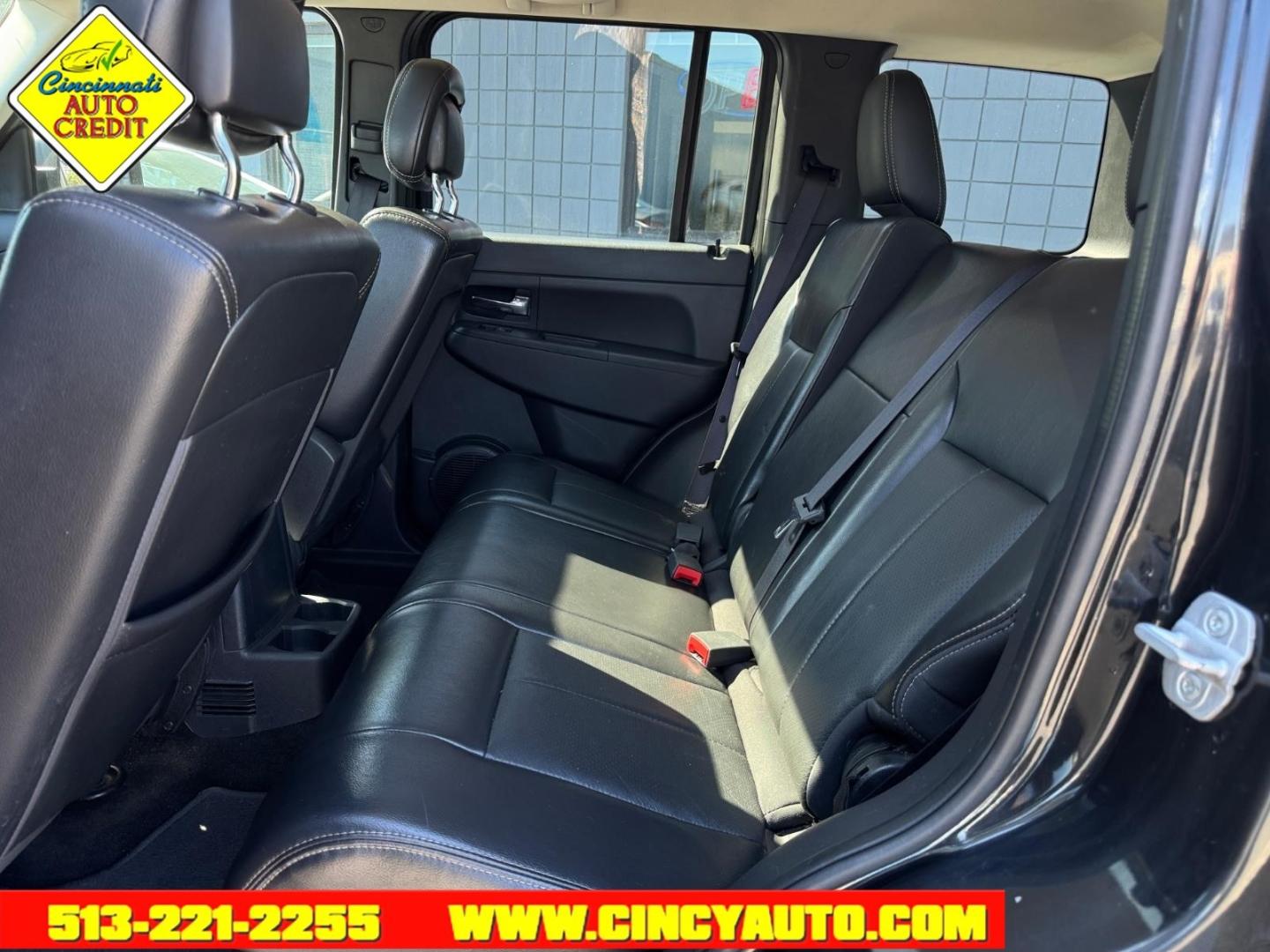 2012 Brilliant Black Crystal Pearl Coat Pxr Jeep Liberty Latitude (1C4PJMAK1CW) with an 3.7L 3.7L V6 210hp 235ft. lbs. Fuel Injected engine, 4-Speed Automatic transmission, located at 2813 Gilbert Avenue, Cincinnati, OH, 45206, (513) 221-2255, 39.130219, -84.489189- Photo#4