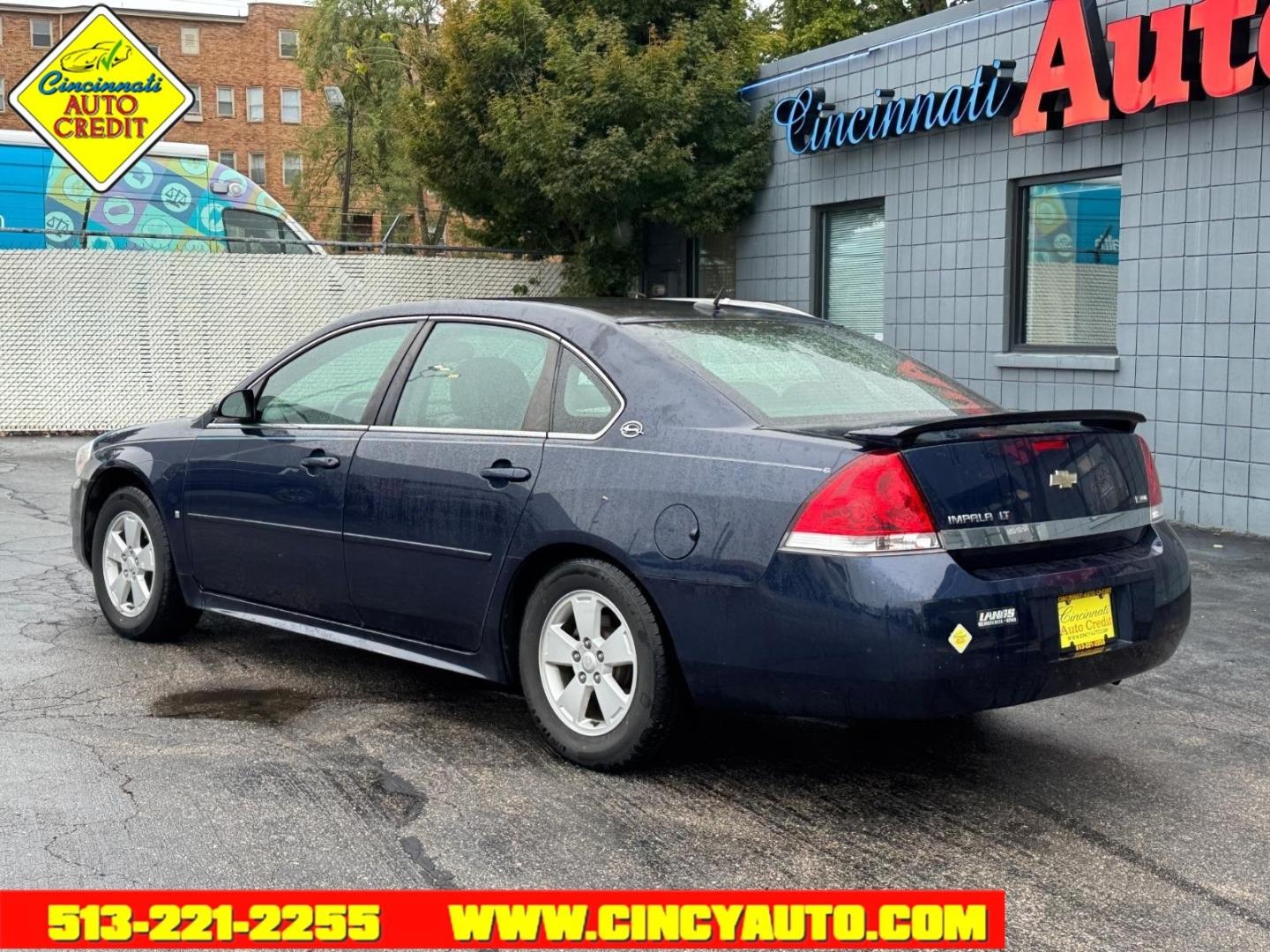 2009 Imperial Blue Metallic 37u Chevrolet Impala LT (2G1WT57K391) with an 3.5L 3.5L Flex Fuel V6 211hp 214ft. lbs. Fuel Injected engine, 4-Speed Automatic transmission, located at 2813 Gilbert Avenue, Cincinnati, OH, 45206, (513) 221-2255, 39.130219, -84.489189- Photo#2