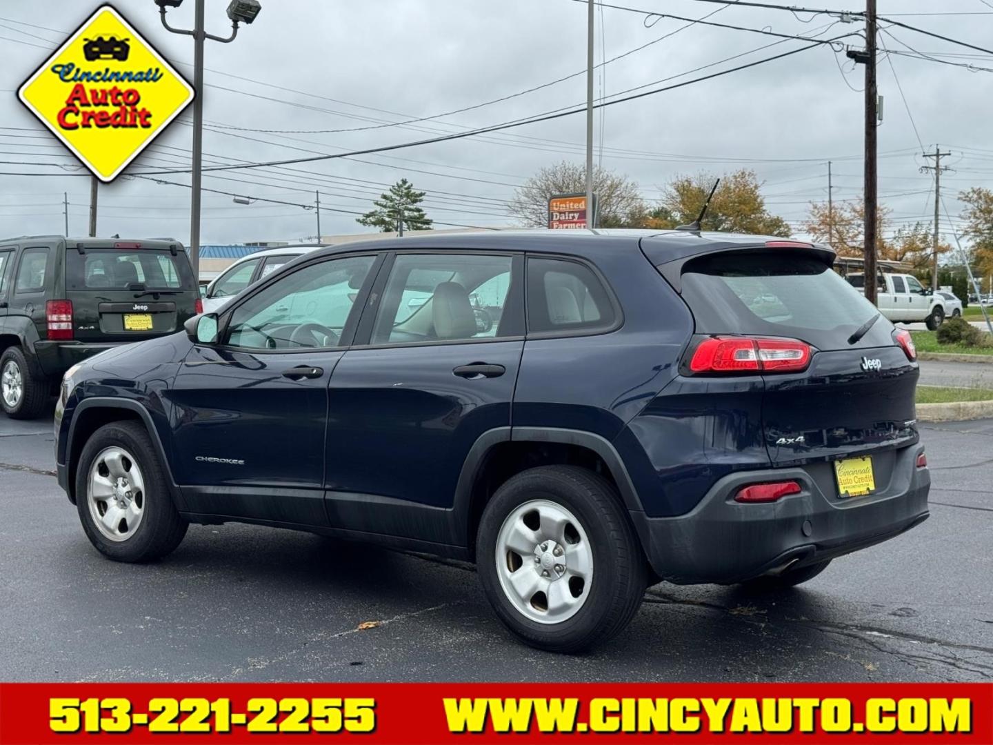 2015 True Blue Pearl Coat Pbu Jeep Cherokee Sport (1C4PJMAB1FW) with an 2.4L 2.4L I4 180hp 171ft. lbs. Sequential Multiport Fuel Injection engine, 9-Speed Shiftable Automatic transmission, located at 5489 Dixie Highway, Fairfield, OH, 45014, (513) 221-2255, 39.333084, -84.523834- Photo#2