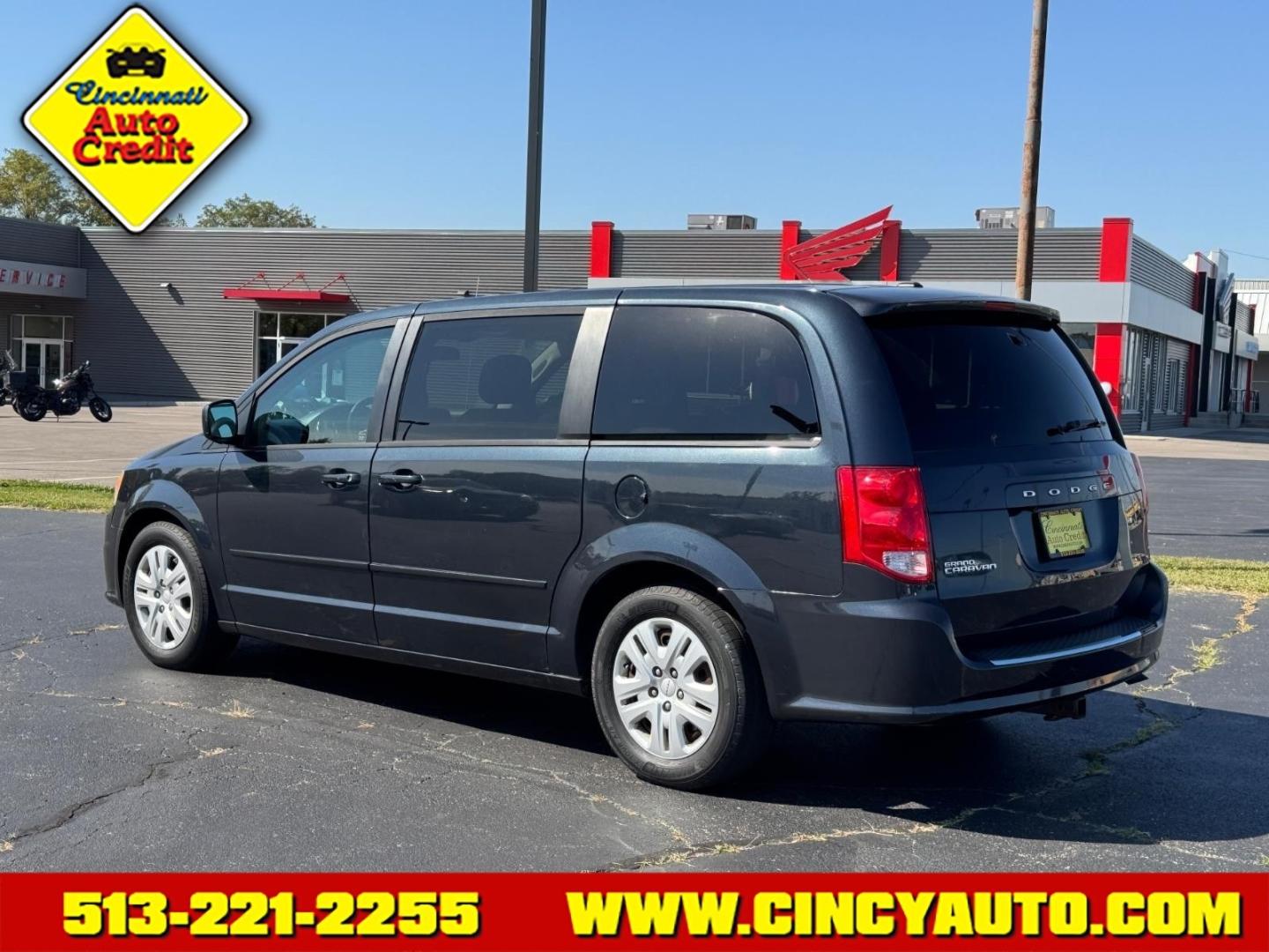 2014 Brilliant Black Crystal Pearl Coat Dodge Grand Caravan SE (2C4RDGBG3ER) with an 3.6L Pentastar 3.6L Flex Fuel V6 283hp 260ft. lbs. Fuel Injected engine, 6-Speed Shiftable Automatic transmission, located at 5489 Dixie Highway, Fairfield, OH, 45014, (513) 221-2255, 39.333084, -84.523834- Photo#2