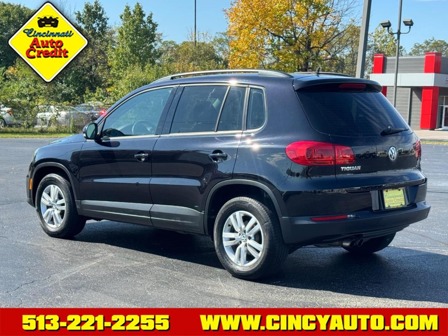 2016 Deep Black Pearl 2t2t Volkswagen Tiguan 2.0T SE 4Motion (WVGBV7AX4GW) with an 2.0L 2.0L Turbo I4 200hp 207ft. lbs. Fuel Injected engine, 6-speed Automatic with Tiptronic transmission, located at 5489 Dixie Highway, Fairfield, OH, 45014, (513) 221-2255, 39.333084, -84.523834- Photo#2