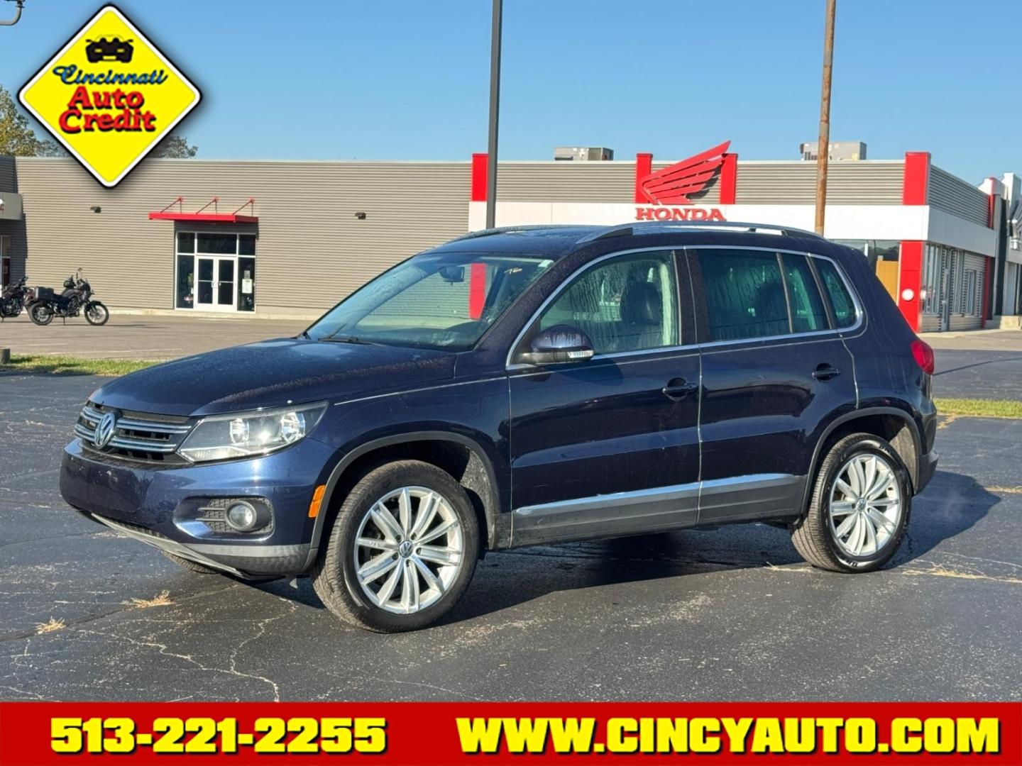 2015 Night Blue Metallic Z2z2 Volkswagen Tiguan SE 4Motion (WVGBV7AXXFW) with an 2.0L 2.0L Turbo I4 200hp 207ft. lbs. Fuel Injected engine, 6-speed Automatic with Tiptronic transmission, located at 5489 Dixie Highway, Fairfield, OH, 45014, (513) 221-2255, 39.333084, -84.523834- Photo#0