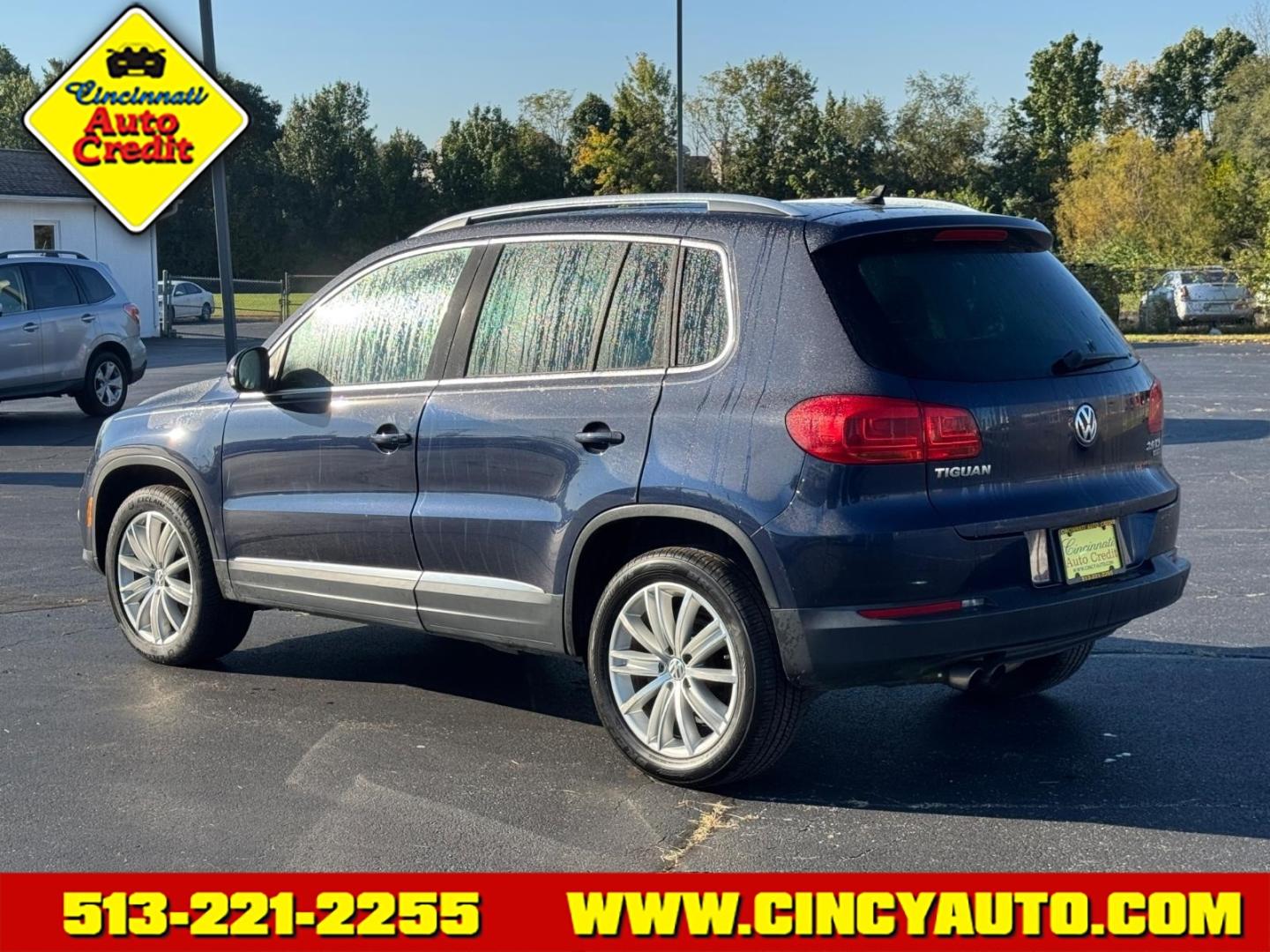 2015 Night Blue Metallic Z2z2 Volkswagen Tiguan SE 4Motion (WVGBV7AXXFW) with an 2.0L 2.0L Turbo I4 200hp 207ft. lbs. Fuel Injected engine, 6-speed Automatic with Tiptronic transmission, located at 5489 Dixie Highway, Fairfield, OH, 45014, (513) 221-2255, 39.333084, -84.523834- Photo#2